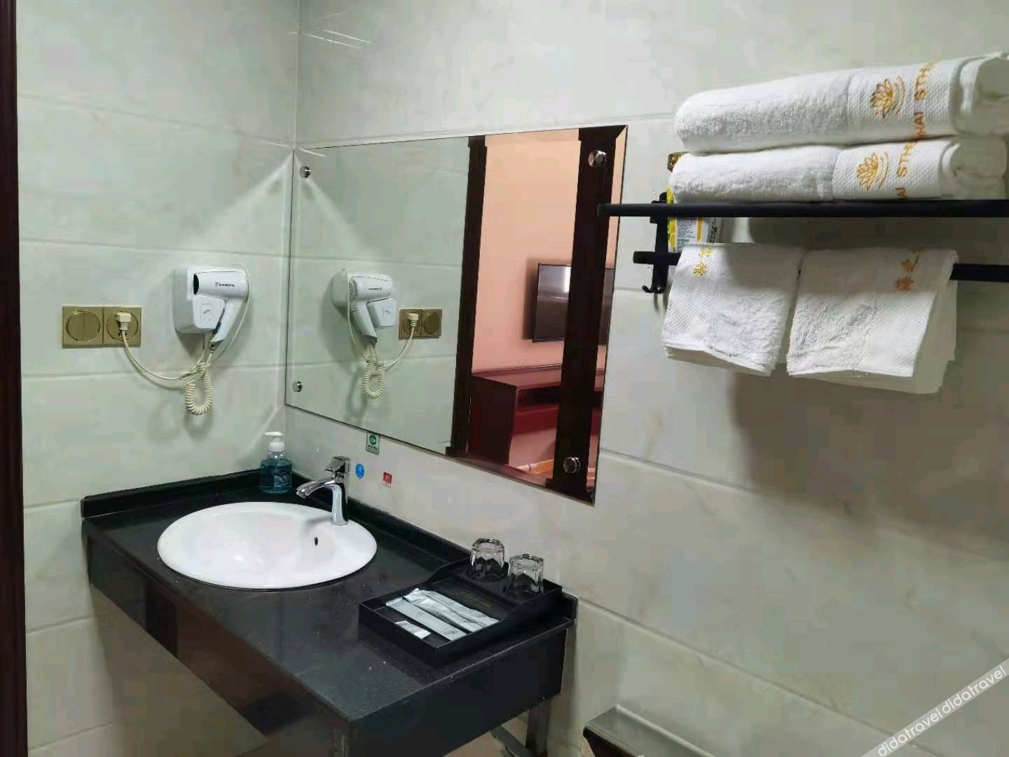 Huai'an Junyi Hotel (Memorial Hall) 2*