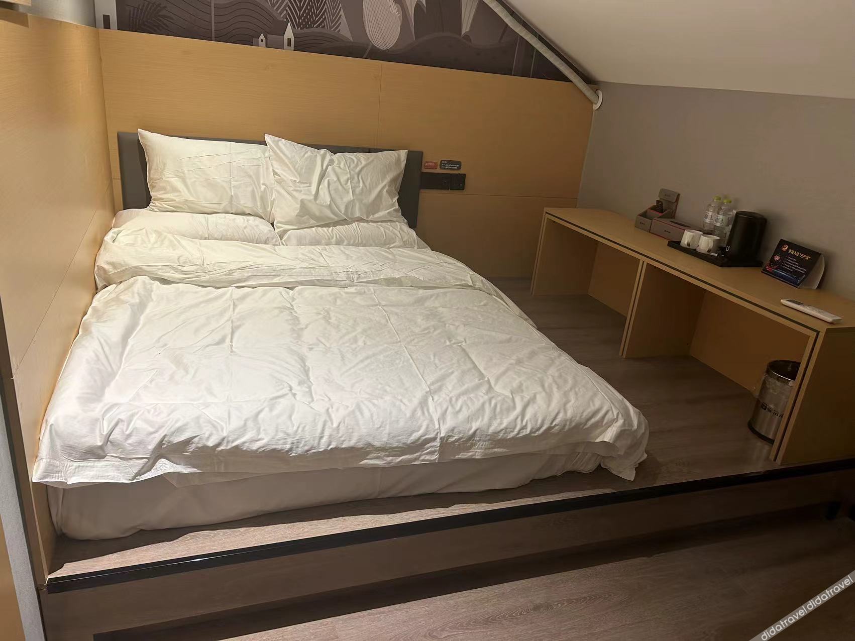 Junyi Hotel (Weifang Qingzhou Bus Station Taihua City) 2*