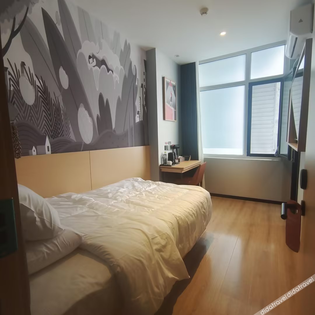 Junyi Hotel (Weifang Qingzhou Bus Station Taihua City) 2*