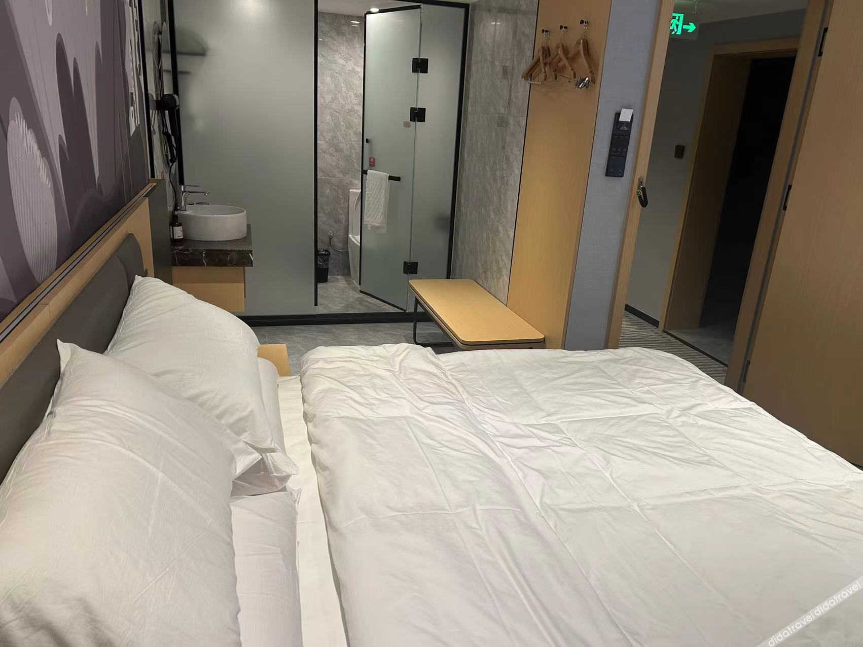 Junyi Hotel (Weifang Qingzhou Bus Station Taihua City) 2*