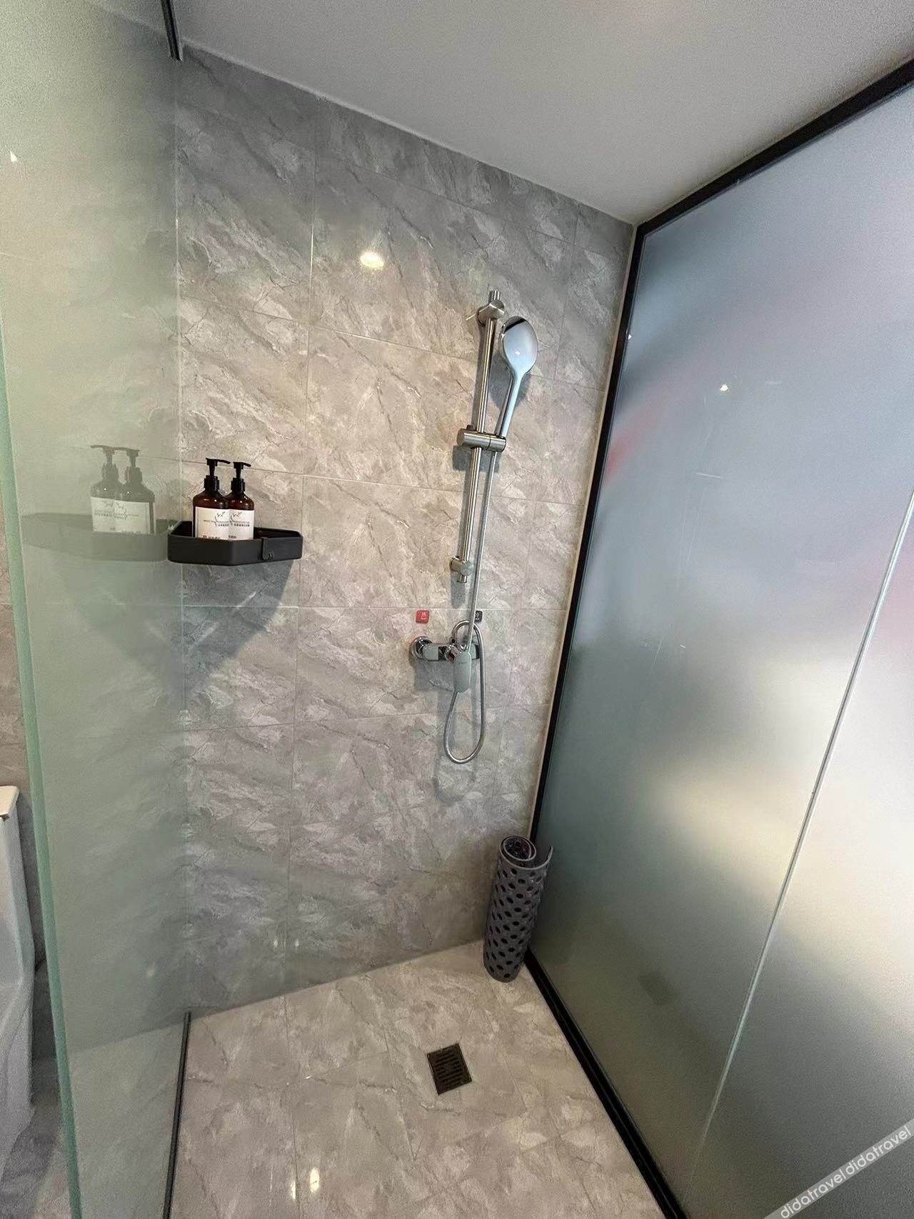 Junyi Hotel (Weifang Qingzhou Bus Station Taihua City) 2*