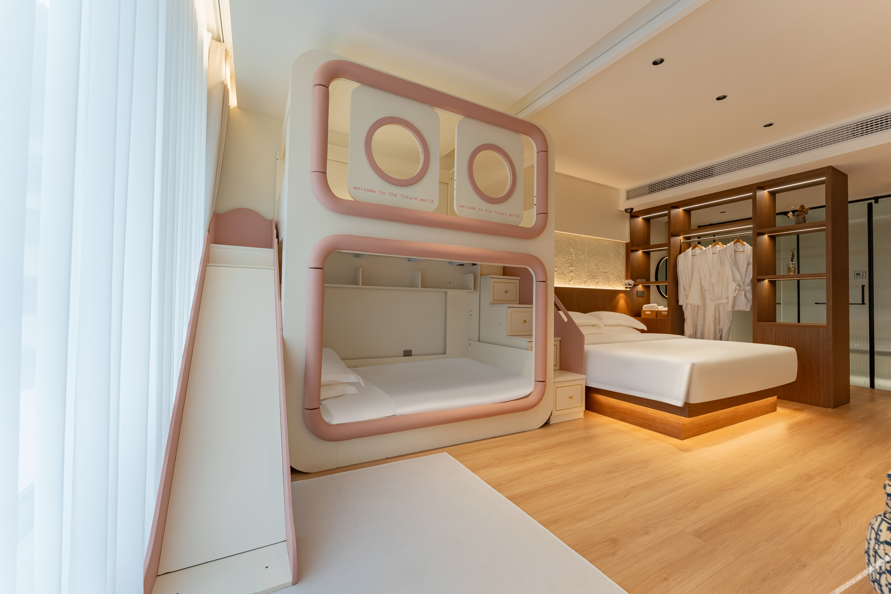 Floral Hotel · Luxury Guest Hotel (Shennongjia Dajiu Lake Store) 3*
