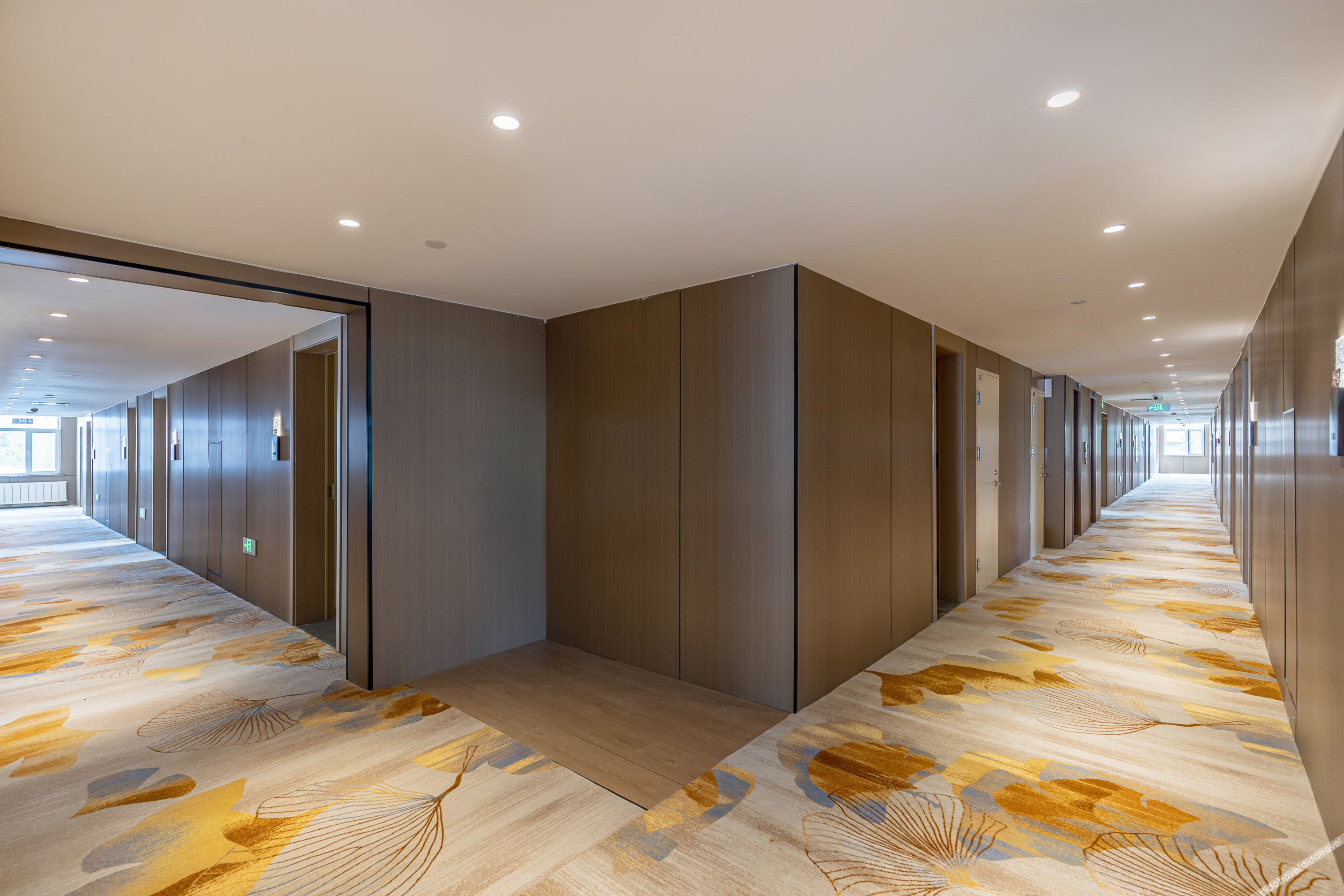 Jifeng International Hotel (Baotou Iron and Steel Street Wangfujing Branch) 3*