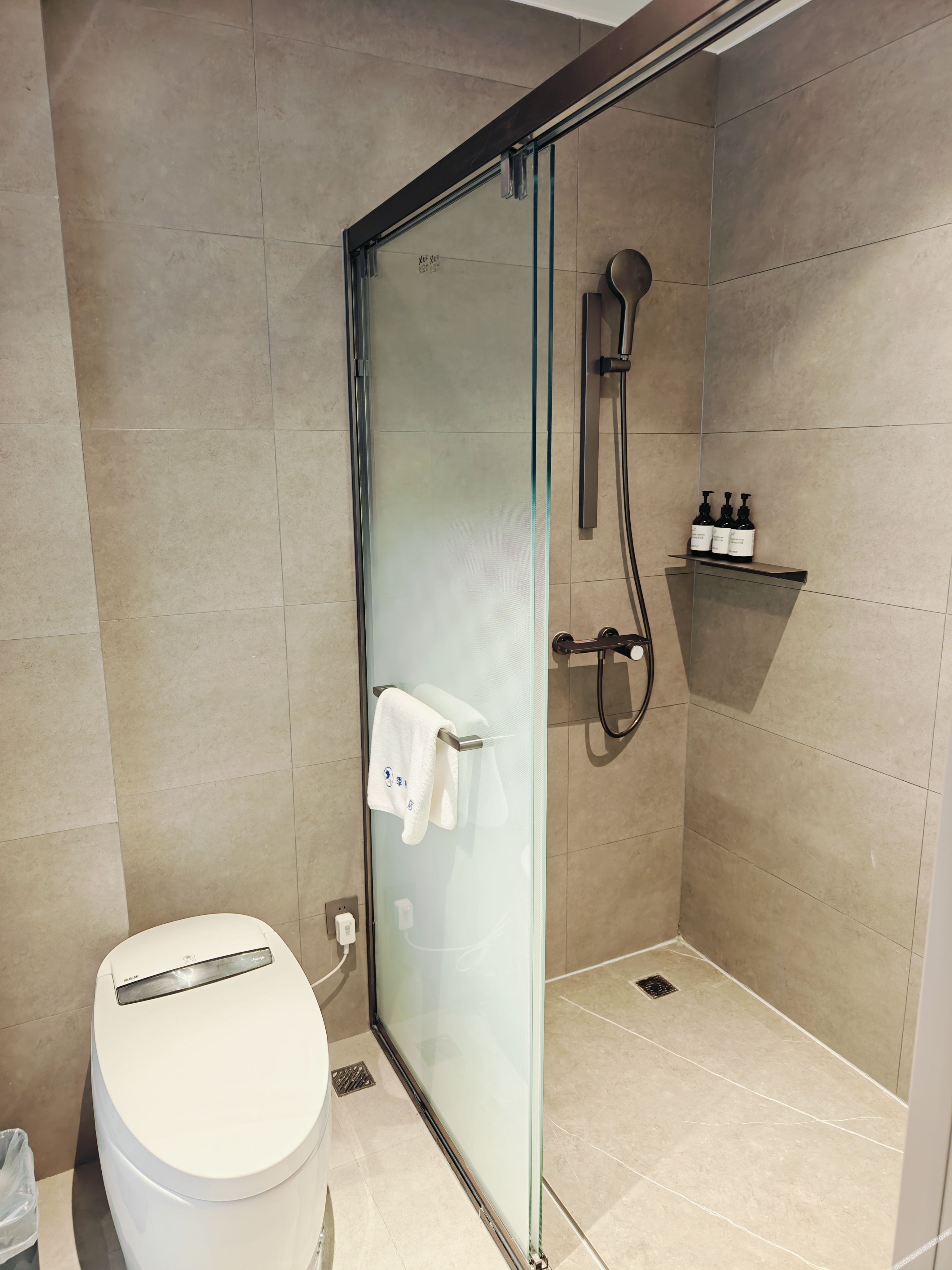 Jifeng International Hotel (Baotou Iron and Steel Street Wangfujing Branch) 3*
