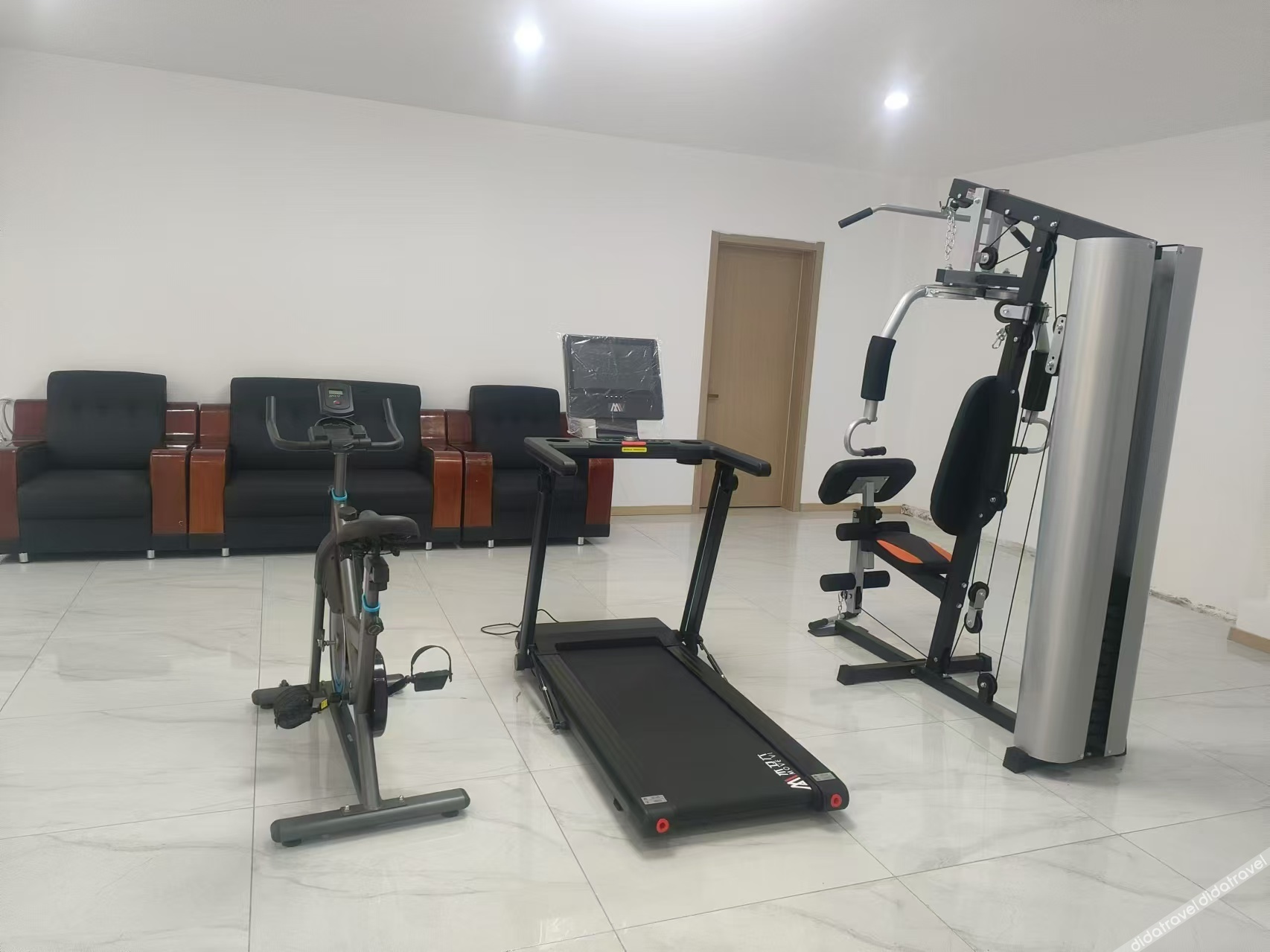 Jifeng International Hotel (Baotou Iron and Steel Street Wangfujing Branch) 3*