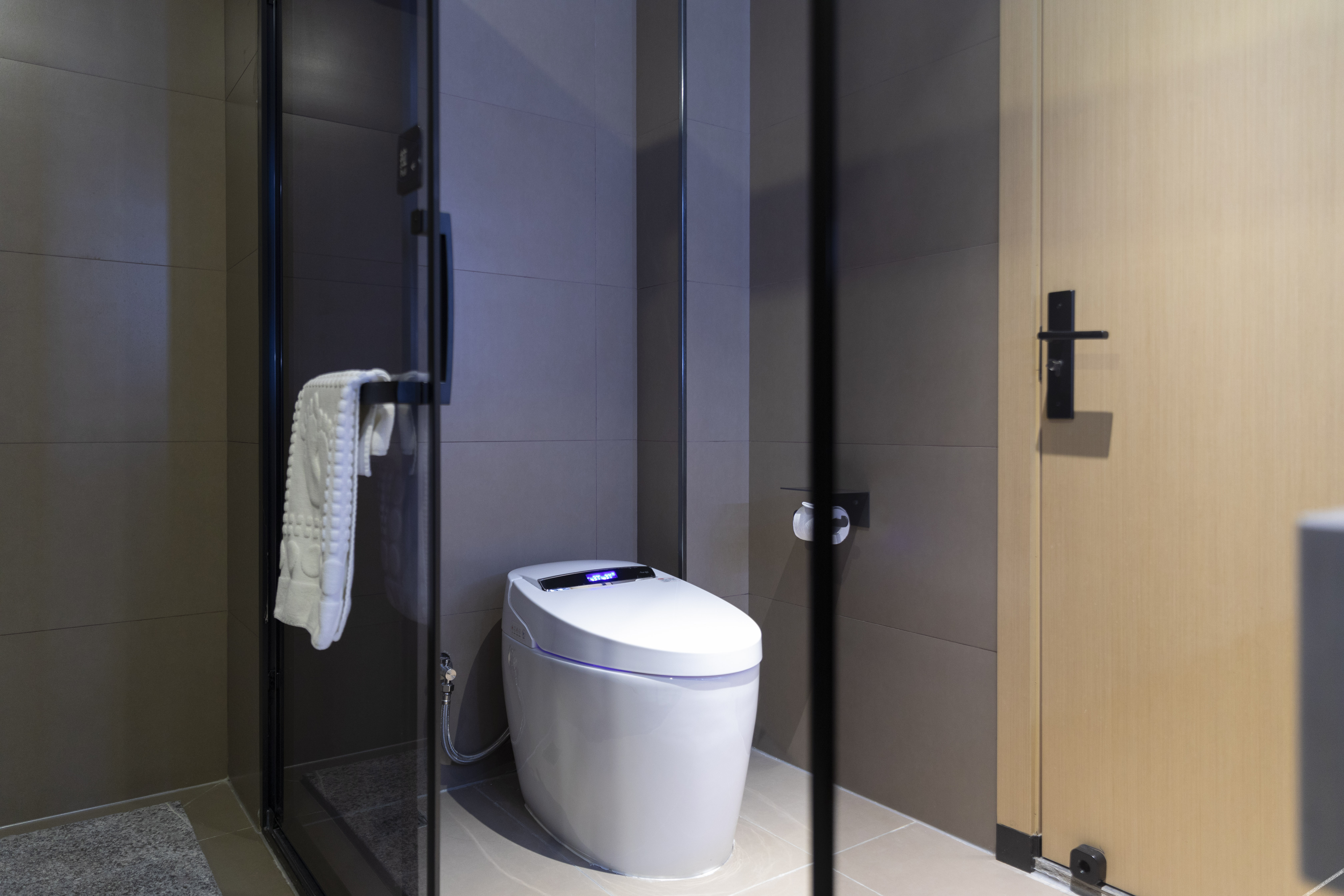 Yeste International Hotel (Guiyang Huaxi District Government Mingzhu Avenue Subway Station) 3*