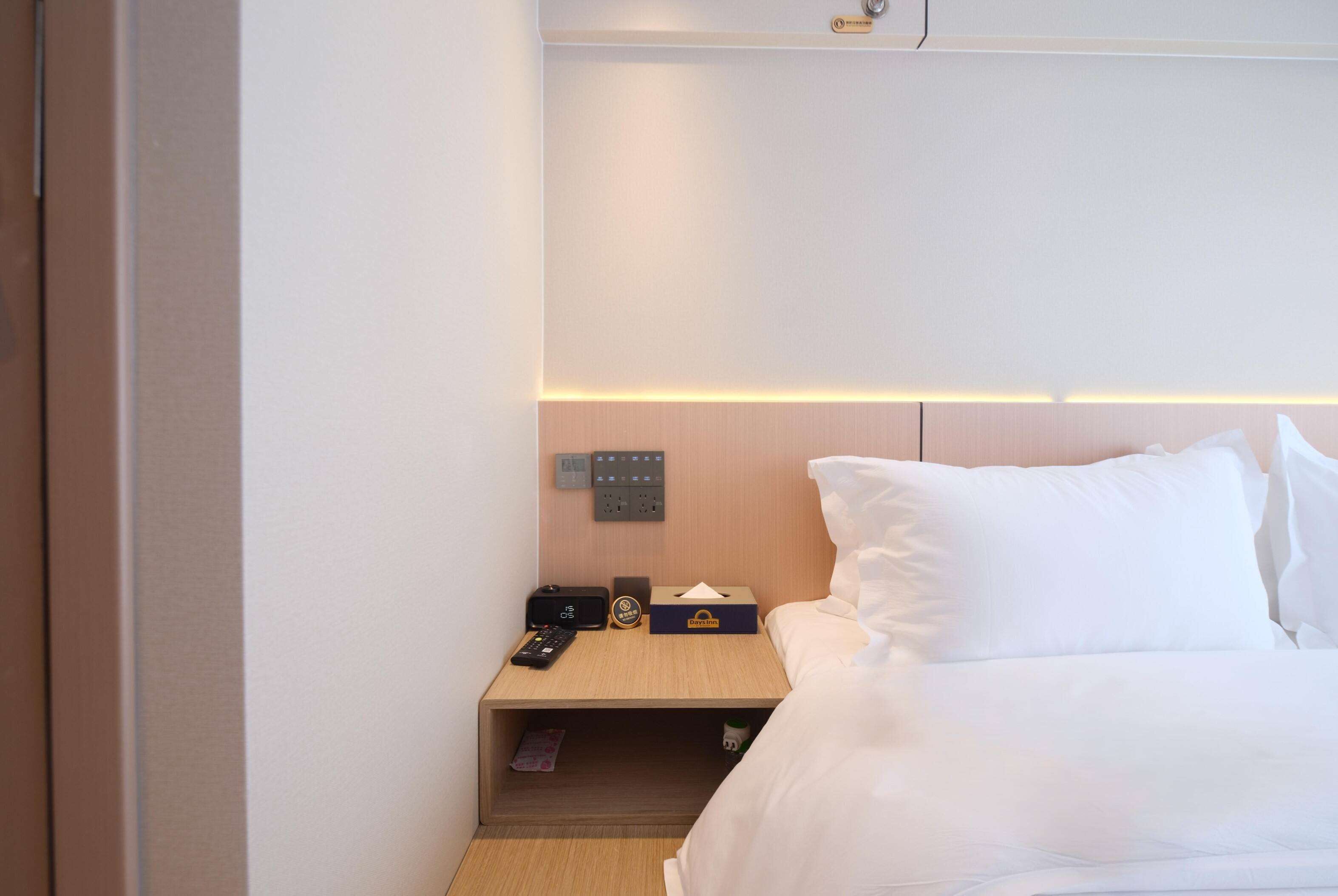 Days Inn By Wyndham Kunming Wujiaba 2*