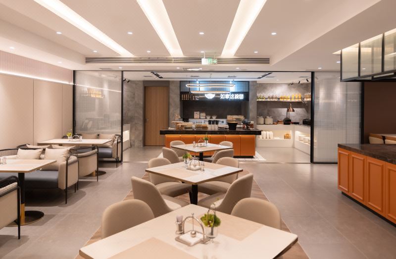 Homeinn Plus Hotel (Cangzhou Municipal Government Qingfeng Building) 3*