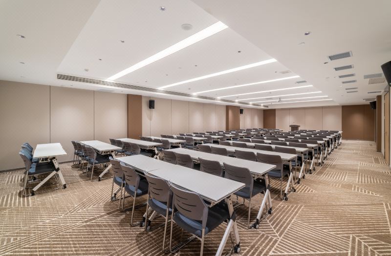 Homeinn Plus Hotel (Cangzhou Municipal Government Qingfeng Building) 3*