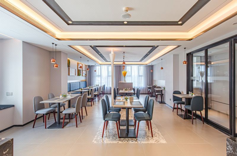 Homeinn Selected Hotel (Jinan 960 Hospital Jinniu Building Materials and Home Expo Center) 3*