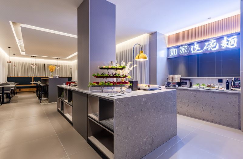 Homeinn Selected Hotel (Dali Erhai Park West Gate Railway Station) 3*
