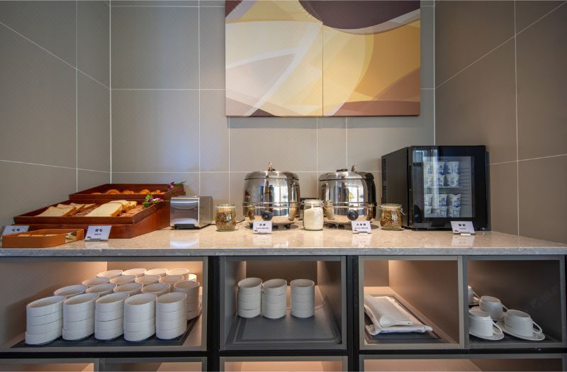 Homeinn Selected Hotel (Dali Erhai Park West Gate Railway Station) 3*