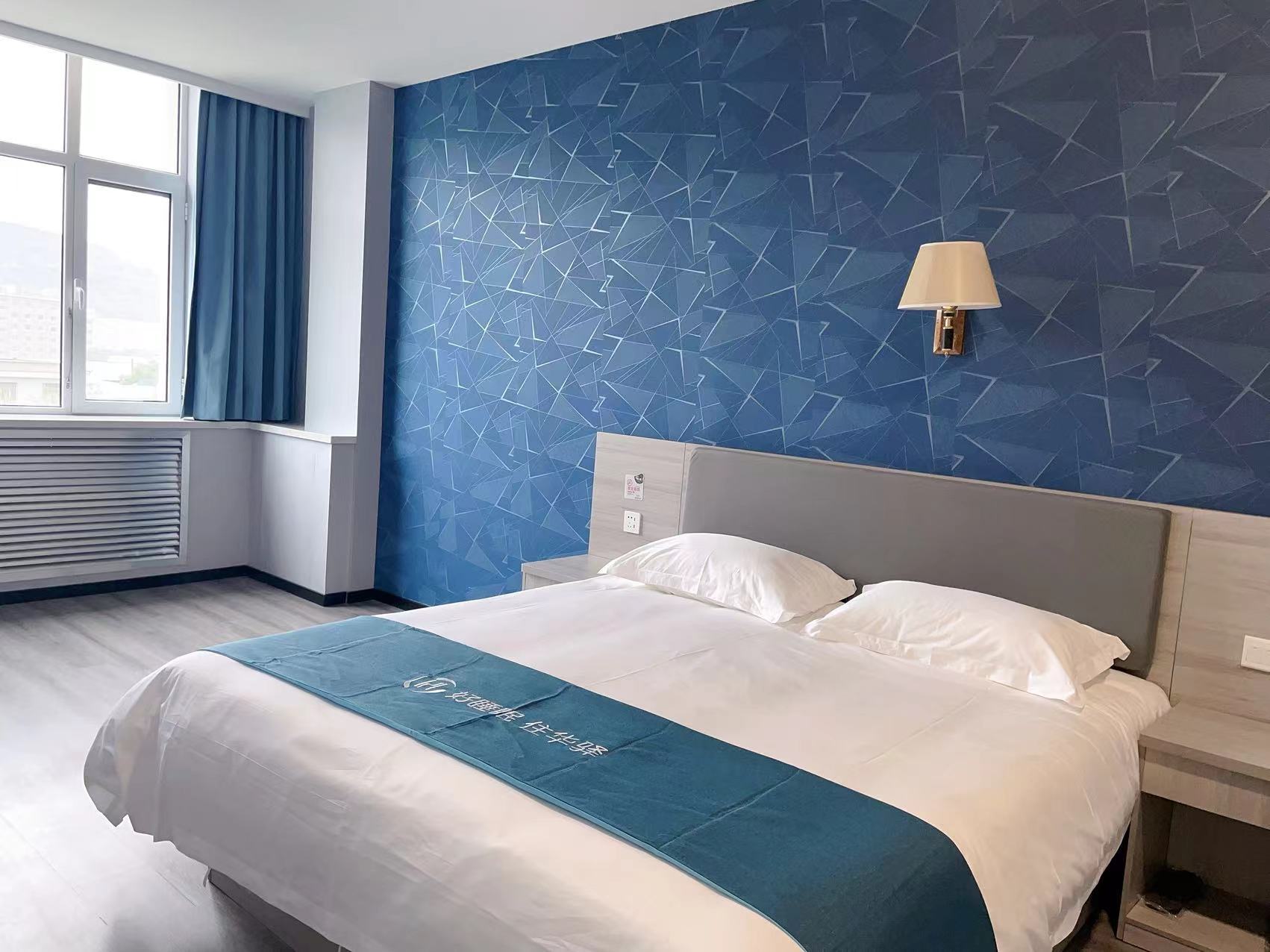 Home Inn Huayi Hotel (Lanzhou Olympic Sports Center Tianqi Cultural Tourism Park) 2*