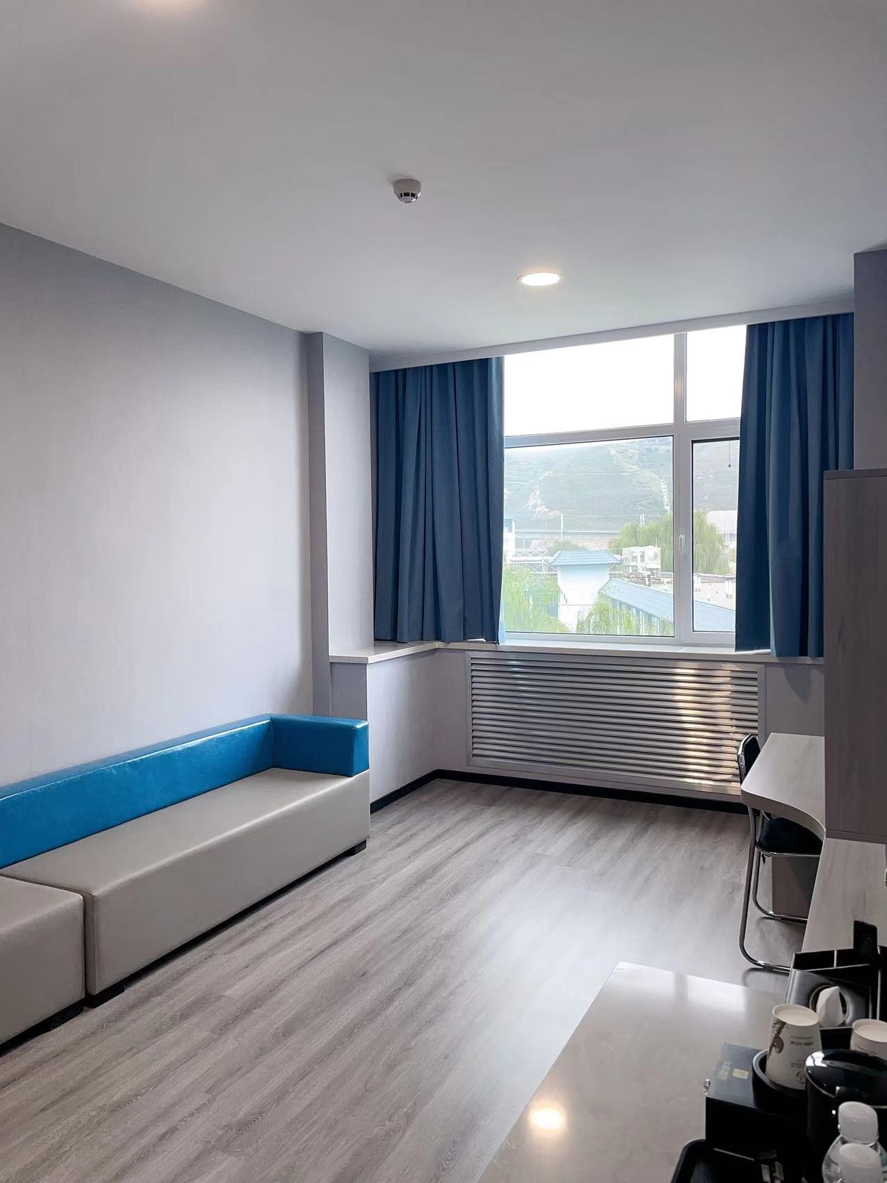 Home Inn Huayi Hotel (Lanzhou Olympic Sports Center Tianqi Cultural Tourism Park) 2*