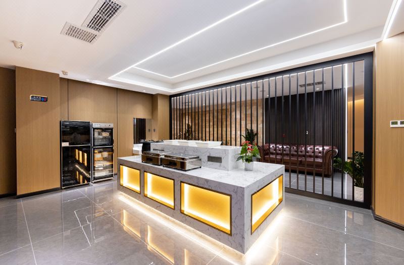 Huayi Selected Hotel (Chongqing Tea Garden Light Rail Station Store) 2*