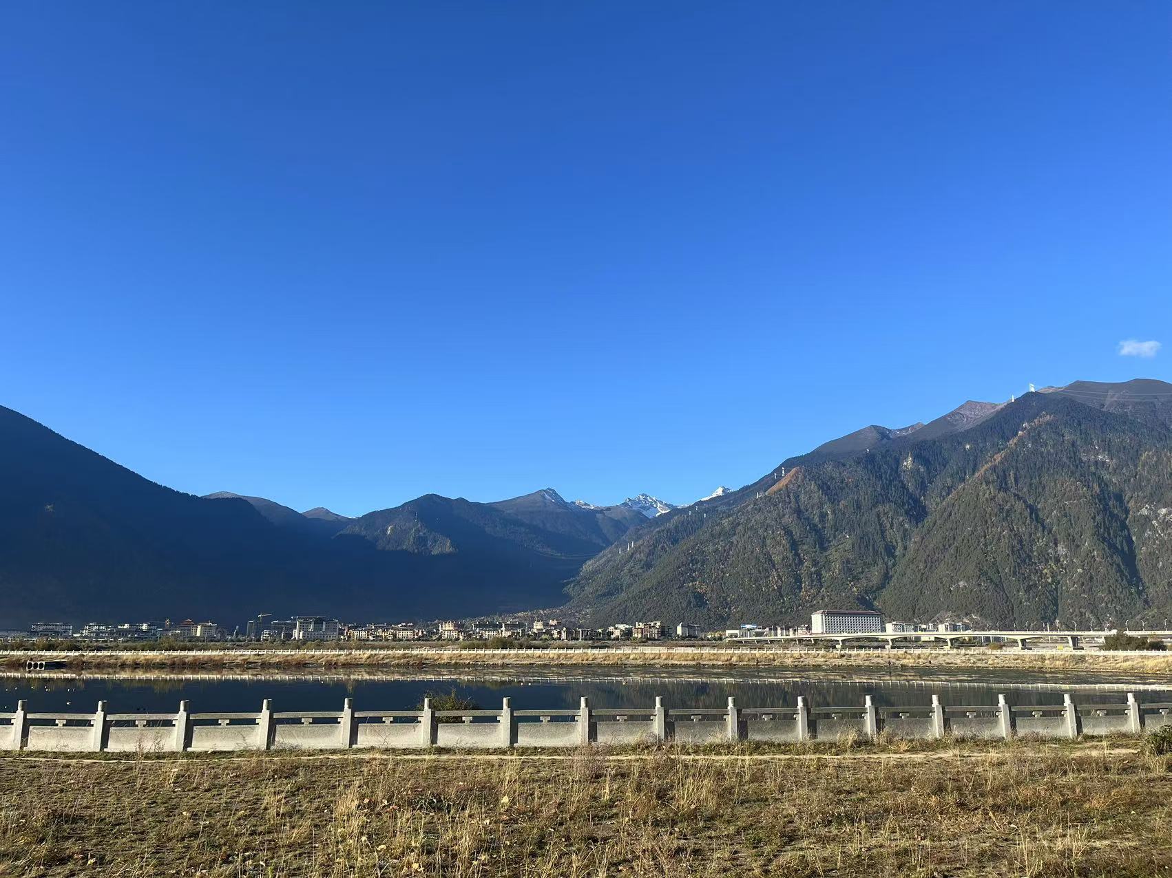 Nyingchi LANOU Hotel (Niyang River) 3*