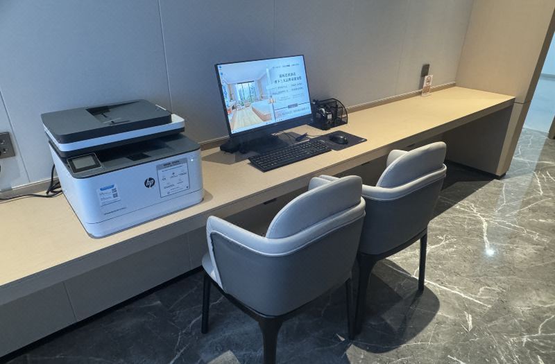 Jinyi  Hotel (Baotou East Railway Station ) 3*