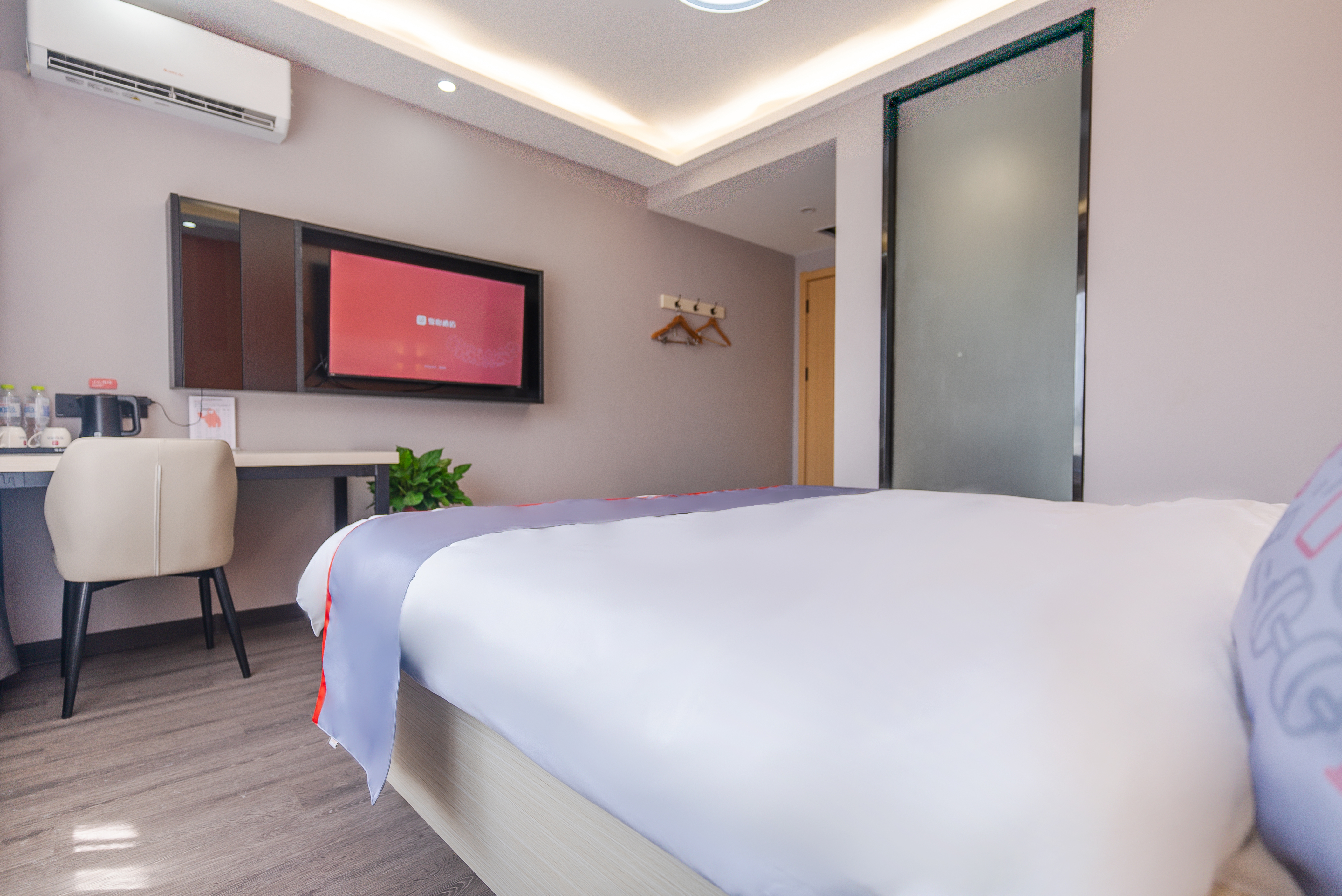 Junyi Chain Hotel (Qingdao Jimo Lingshan Street) 2*