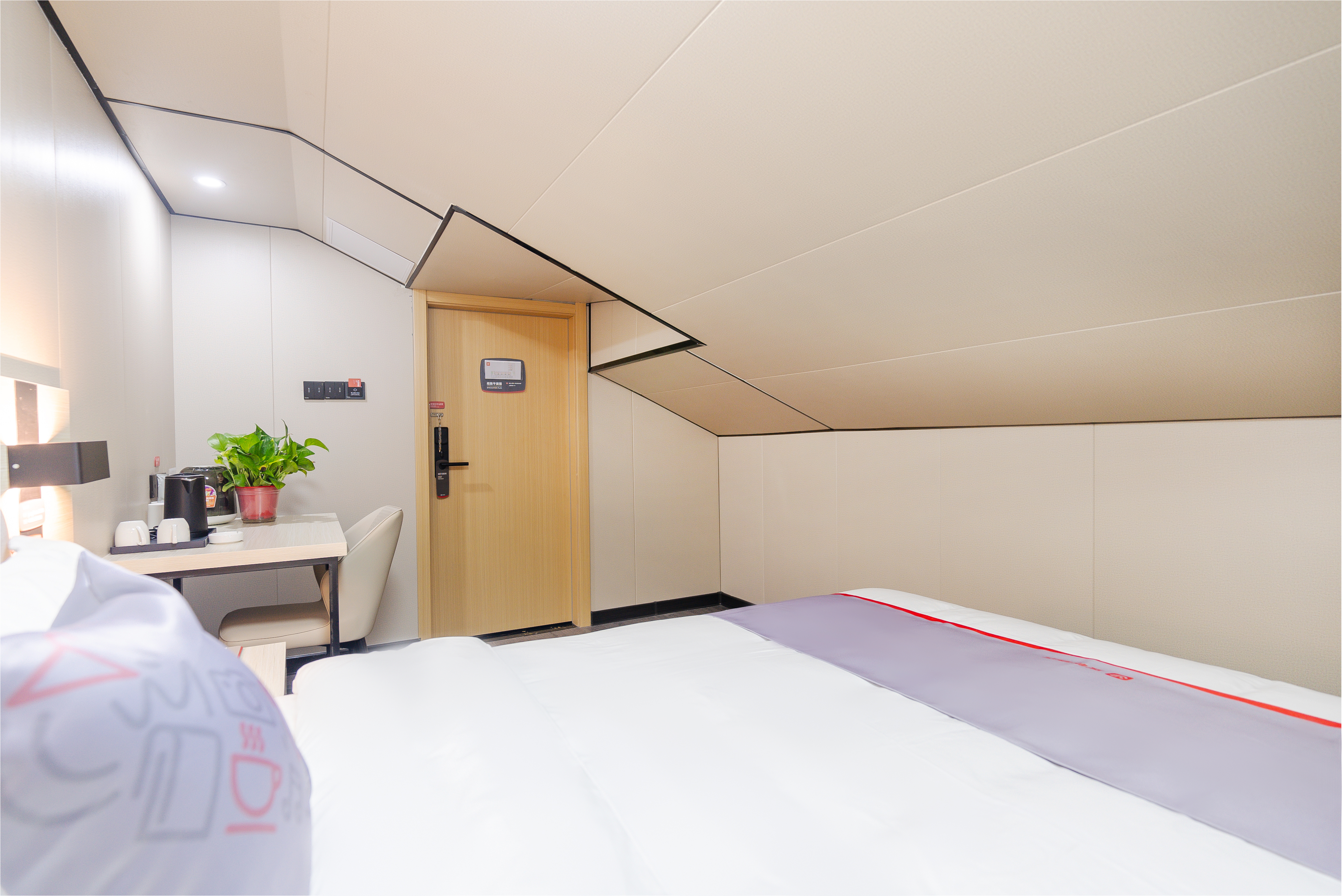 Junyi Chain Hotel (Qingdao Jimo Lingshan Street) 2*