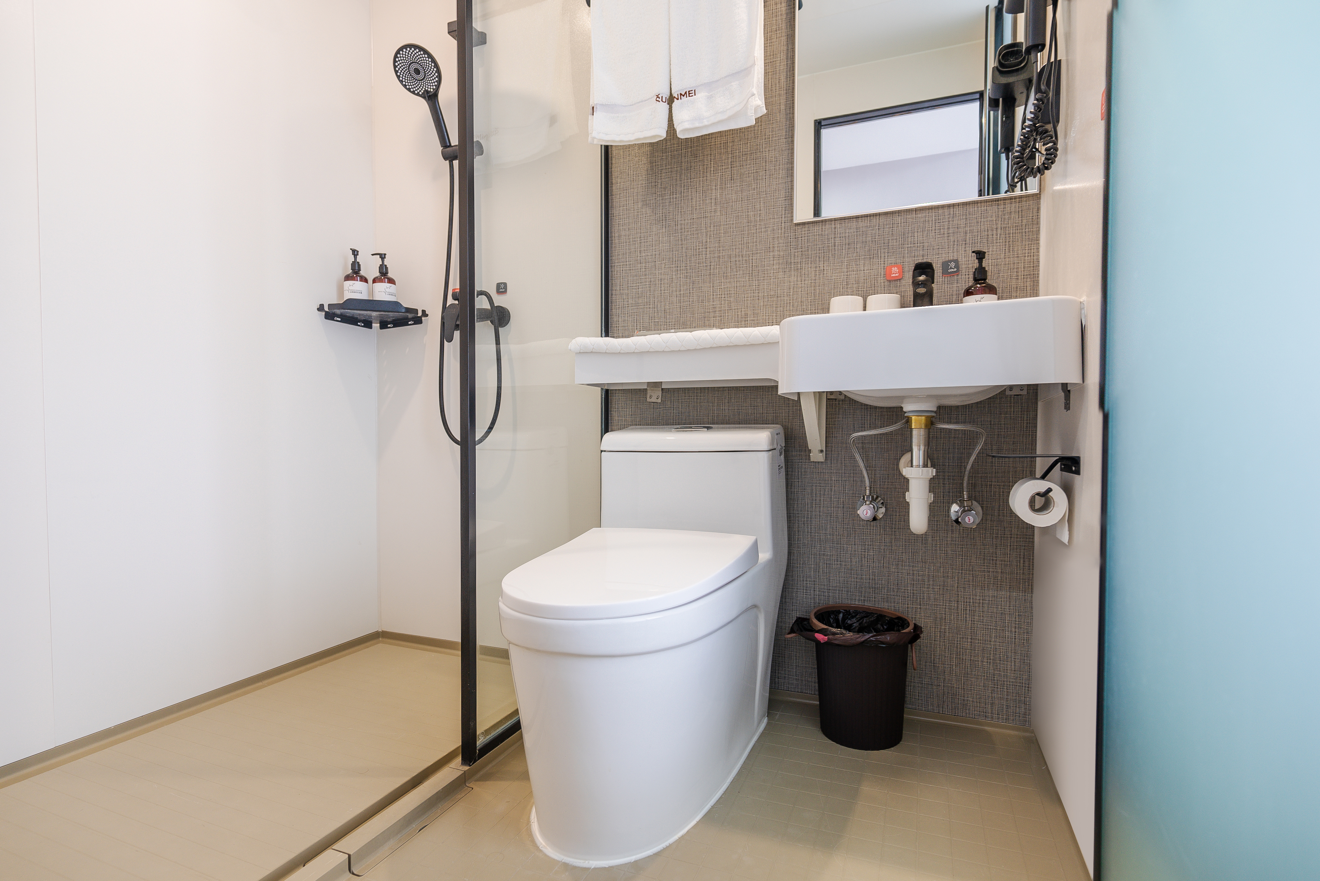 Junyi Chain Hotel (Qingdao Jimo Lingshan Street) 2*
