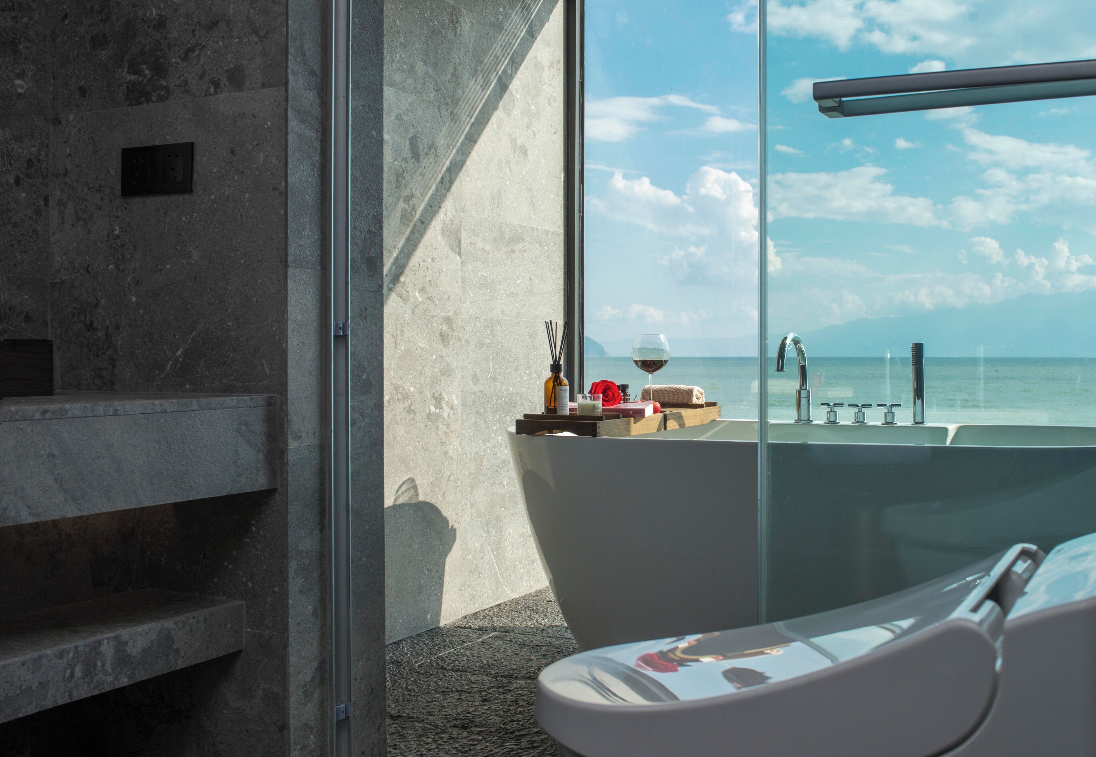 Yakamoz Erhai Hotel 3*