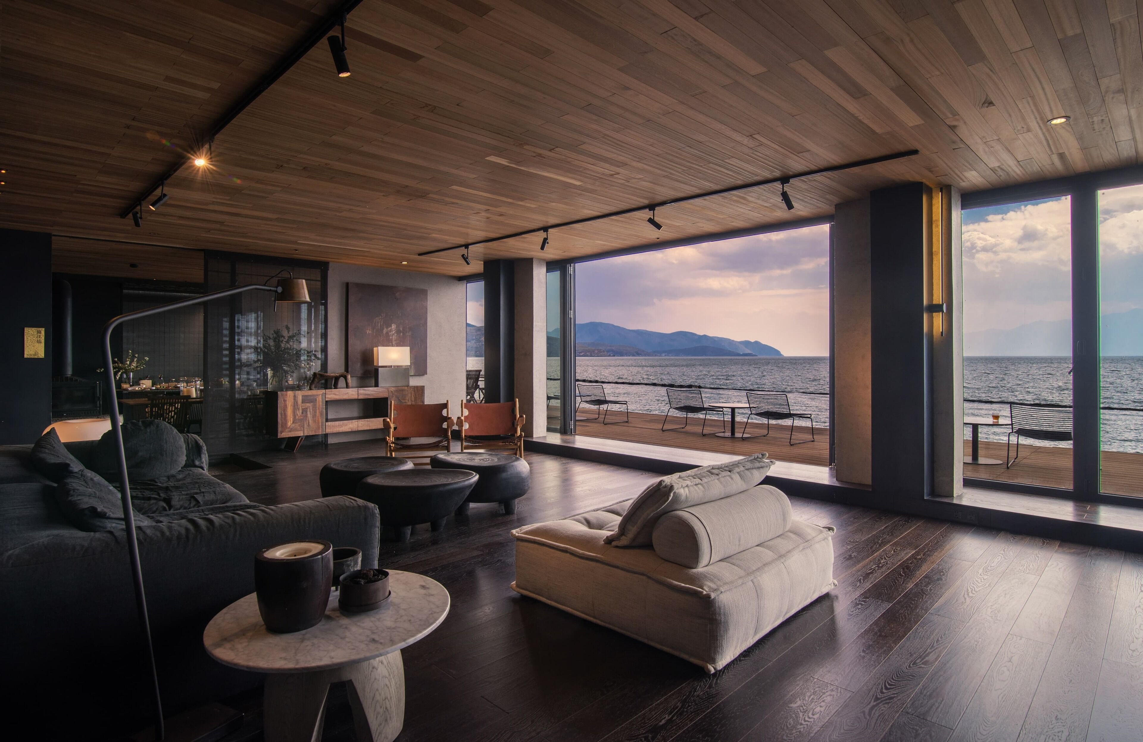 Yakamoz Erhai Hotel 3*