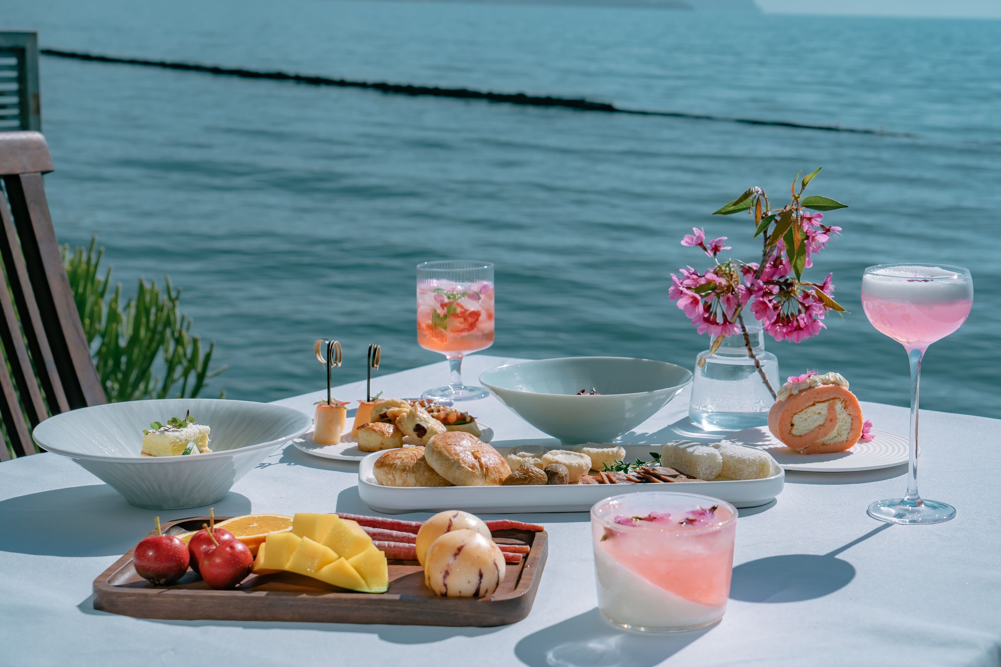 Yakamoz Erhai Hotel 3*
