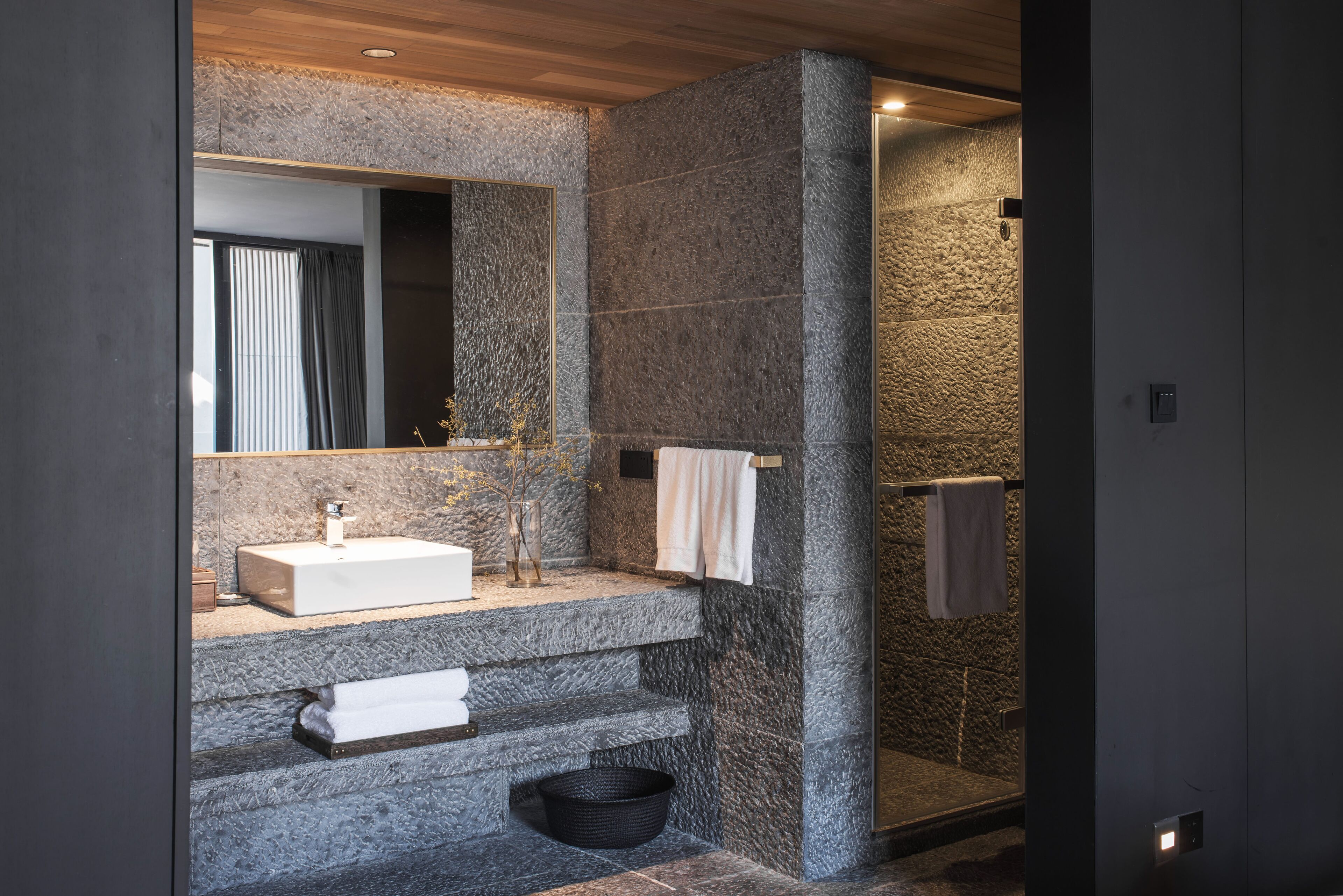 Yakamoz Erhai Hotel 3*