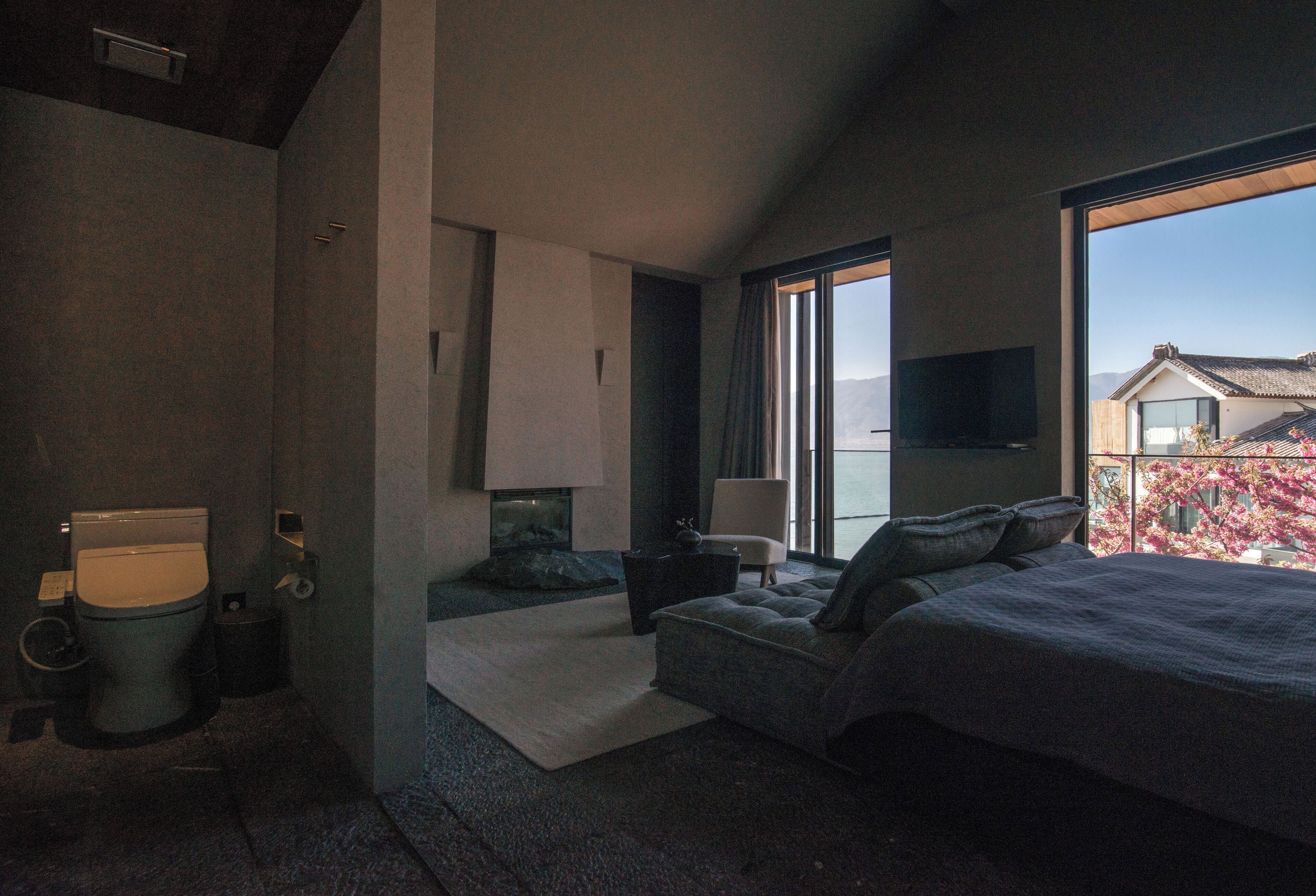 Yakamoz Erhai Hotel 3*