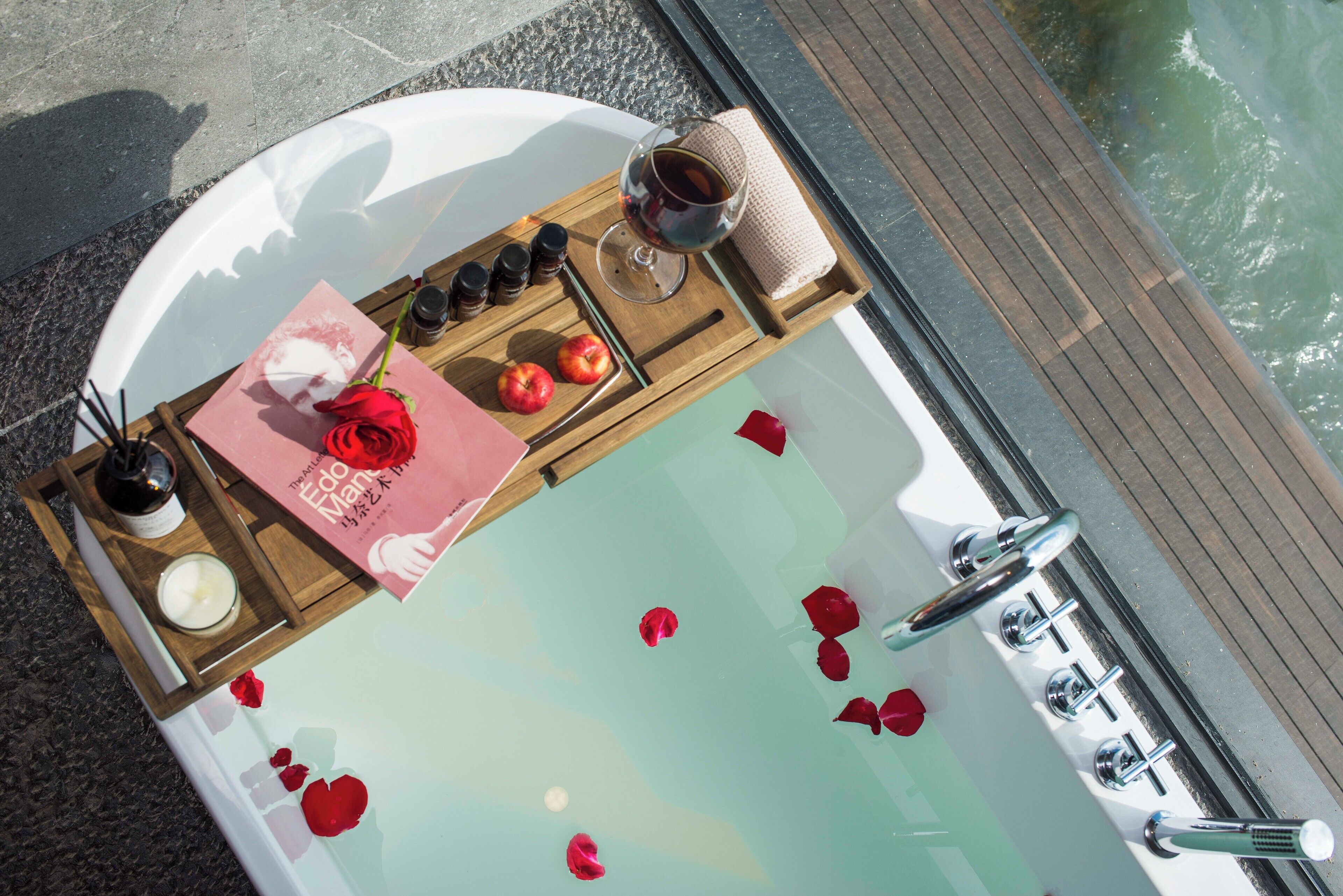 Yakamoz Erhai Hotel 3*
