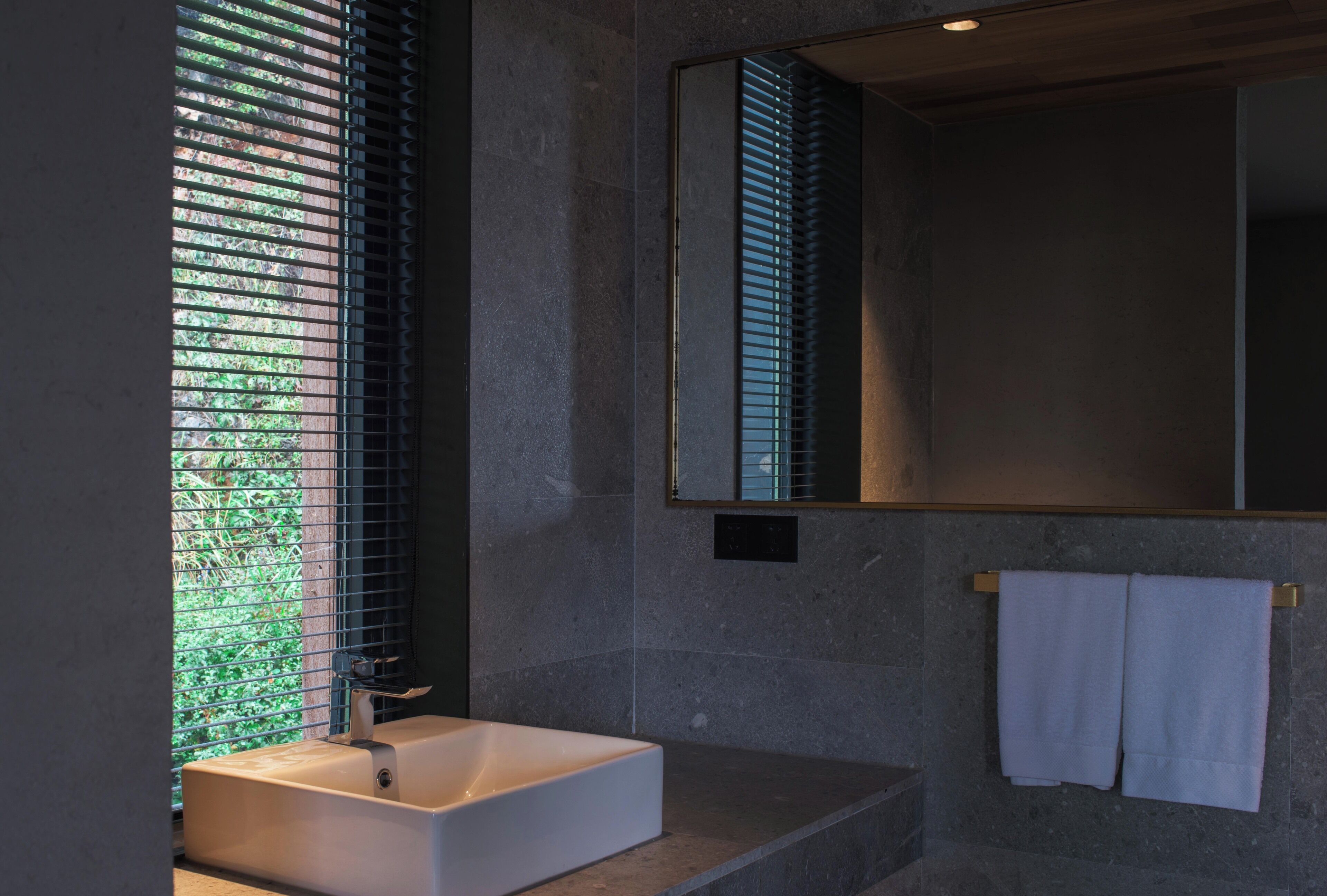 Yakamoz Erhai Hotel 3*