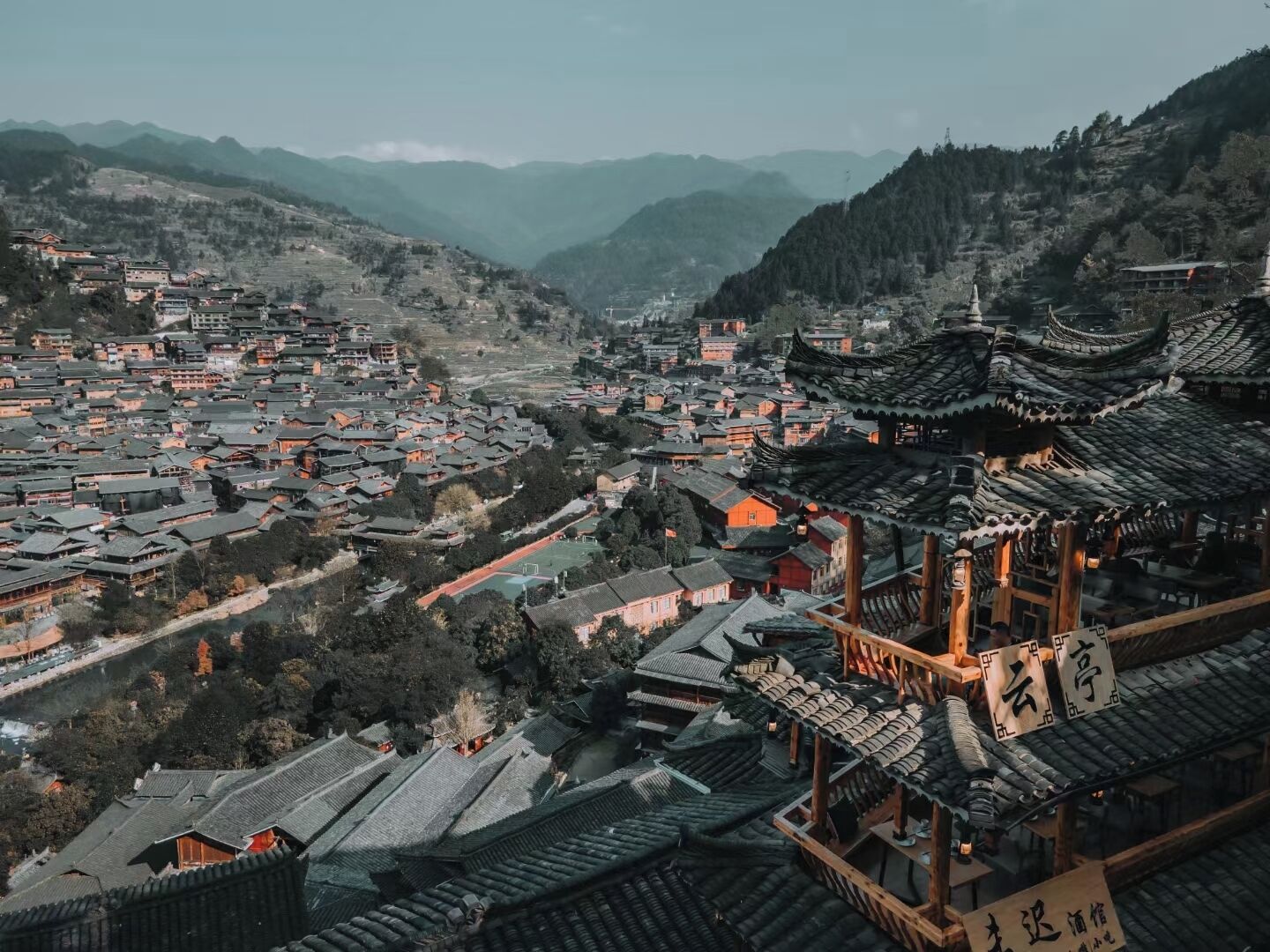 Xijiang Yunting Light Luxury Panoramic 3*