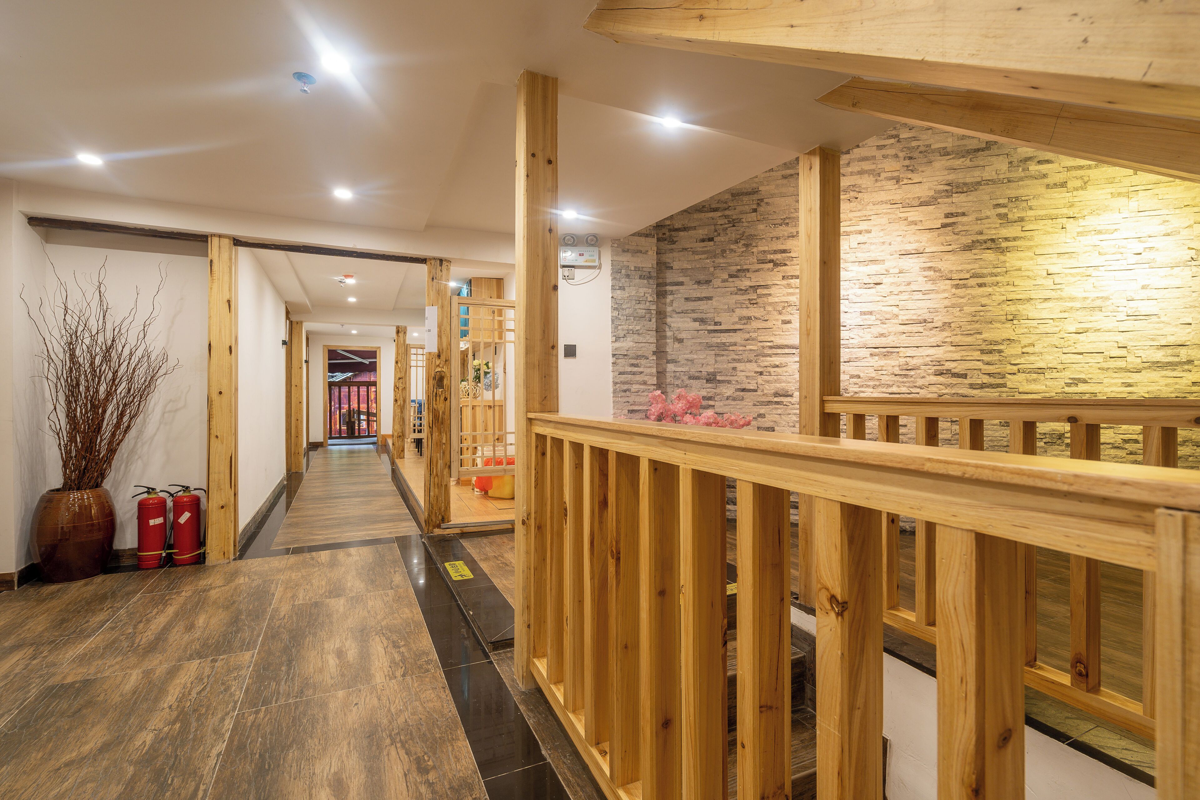 Xijiang Yunting Light Luxury Panoramic 3*