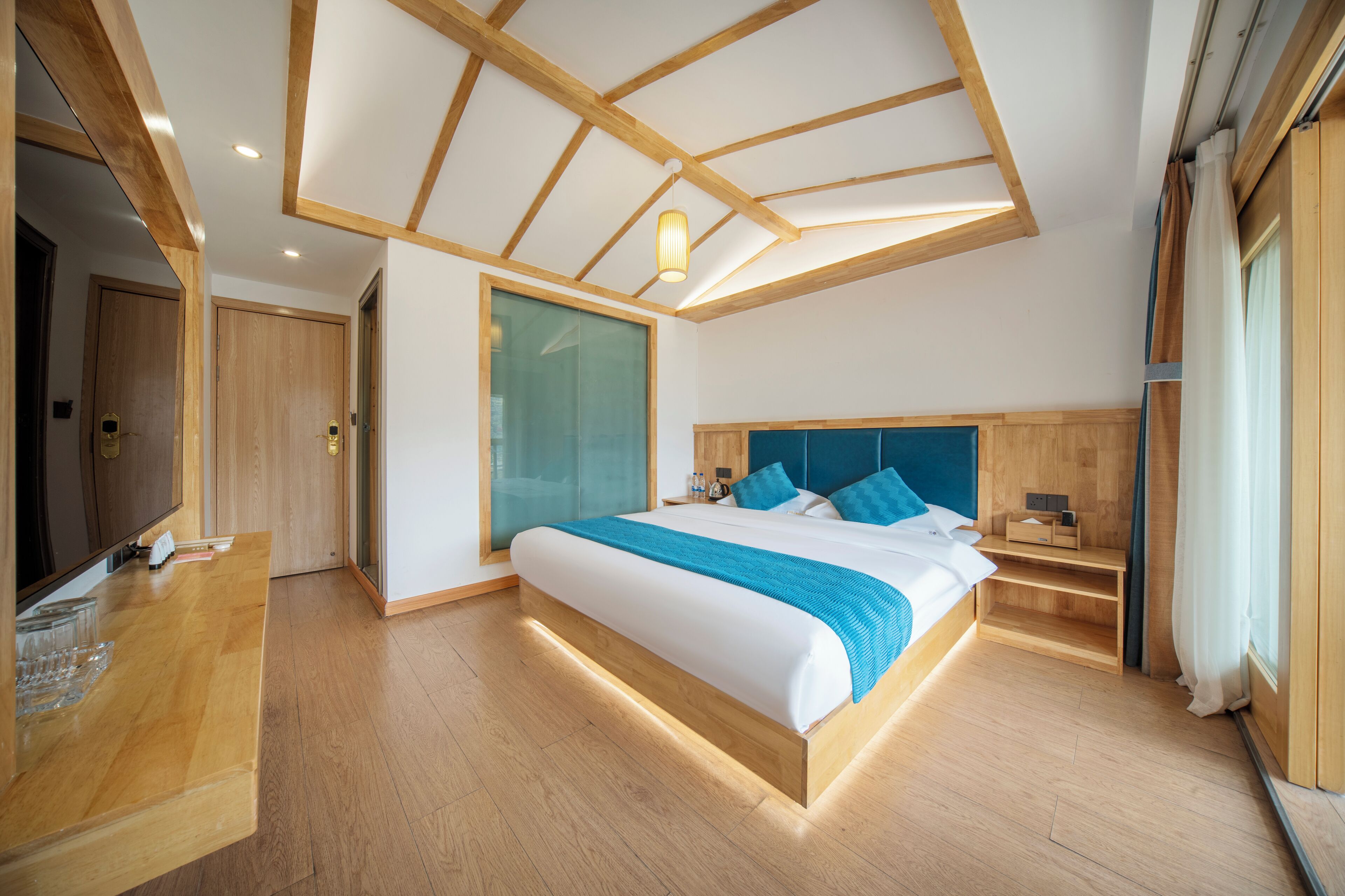 Xijiang Yunting Light Luxury Panoramic 3*