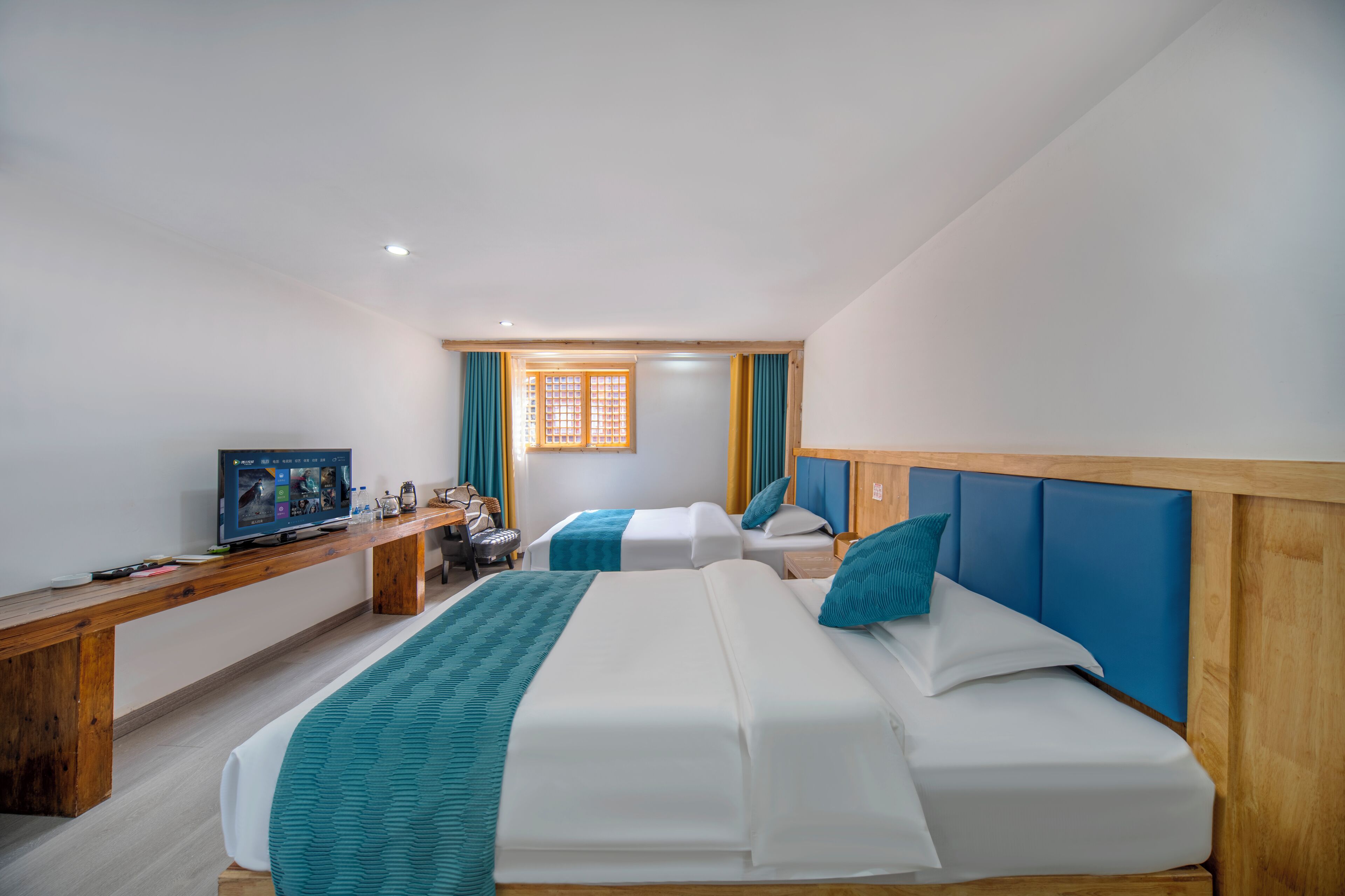 Xijiang Yunting Light Luxury Panoramic 3*