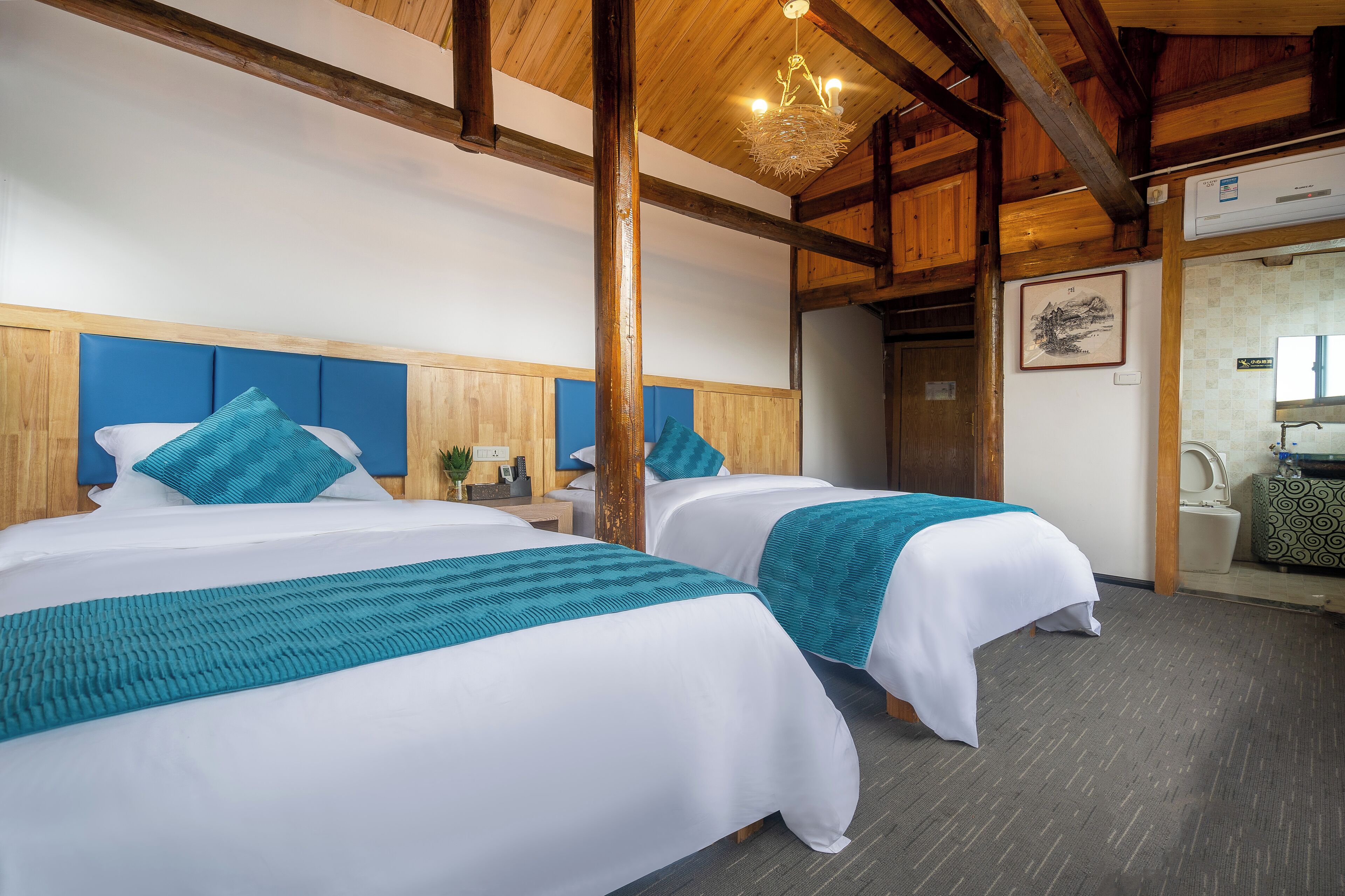 Xijiang Yunting Light Luxury Panoramic 3*