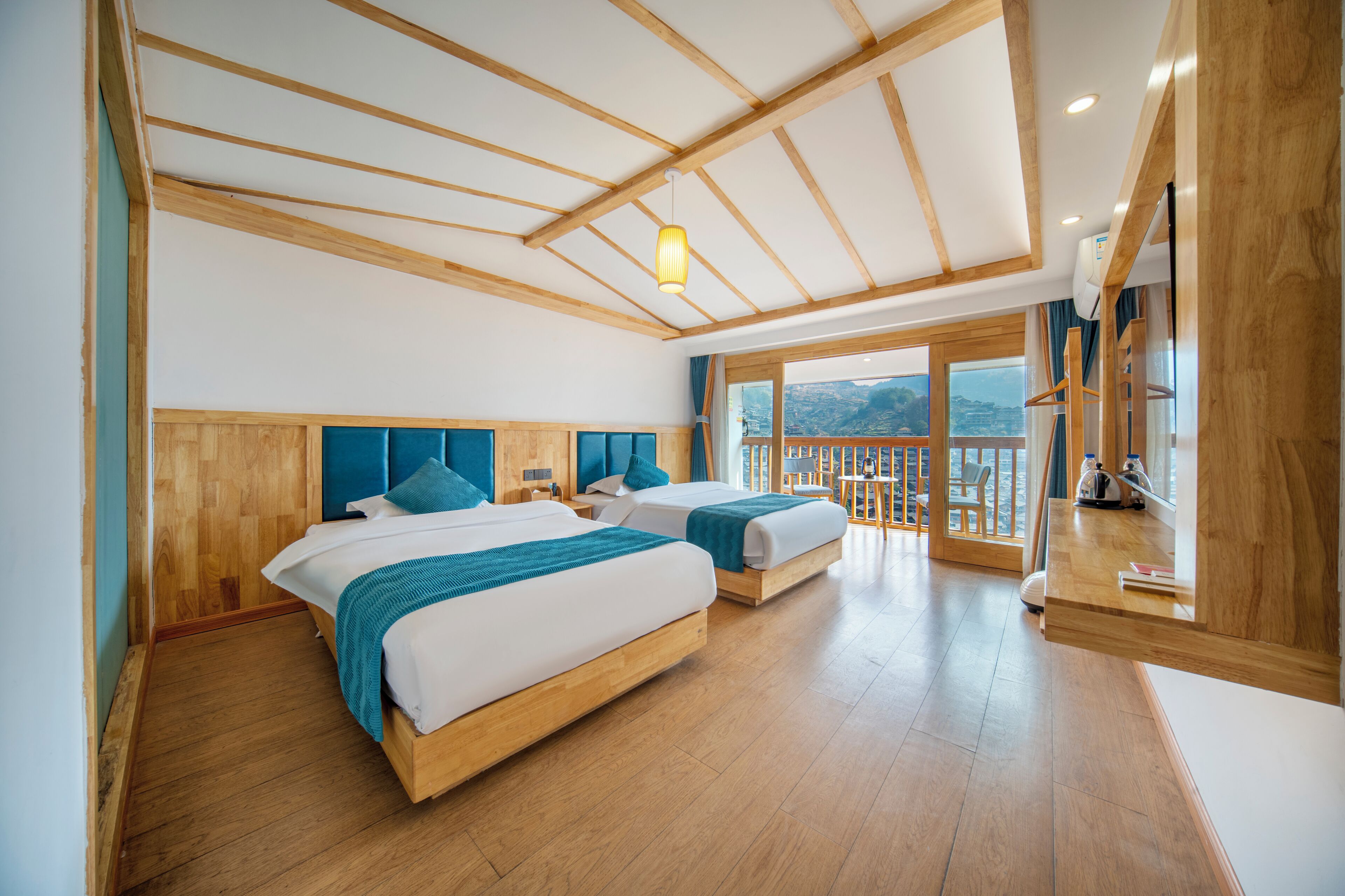 Xijiang Yunting Light Luxury Panoramic 3*