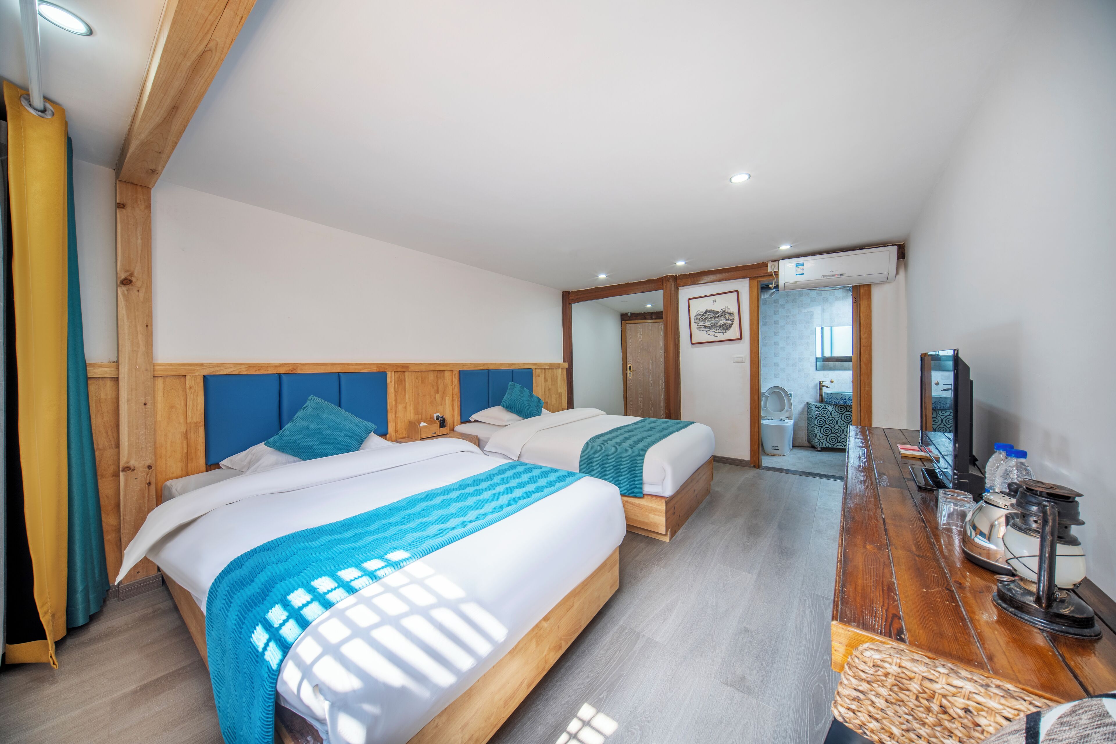Xijiang Yunting Light Luxury Panoramic 3*