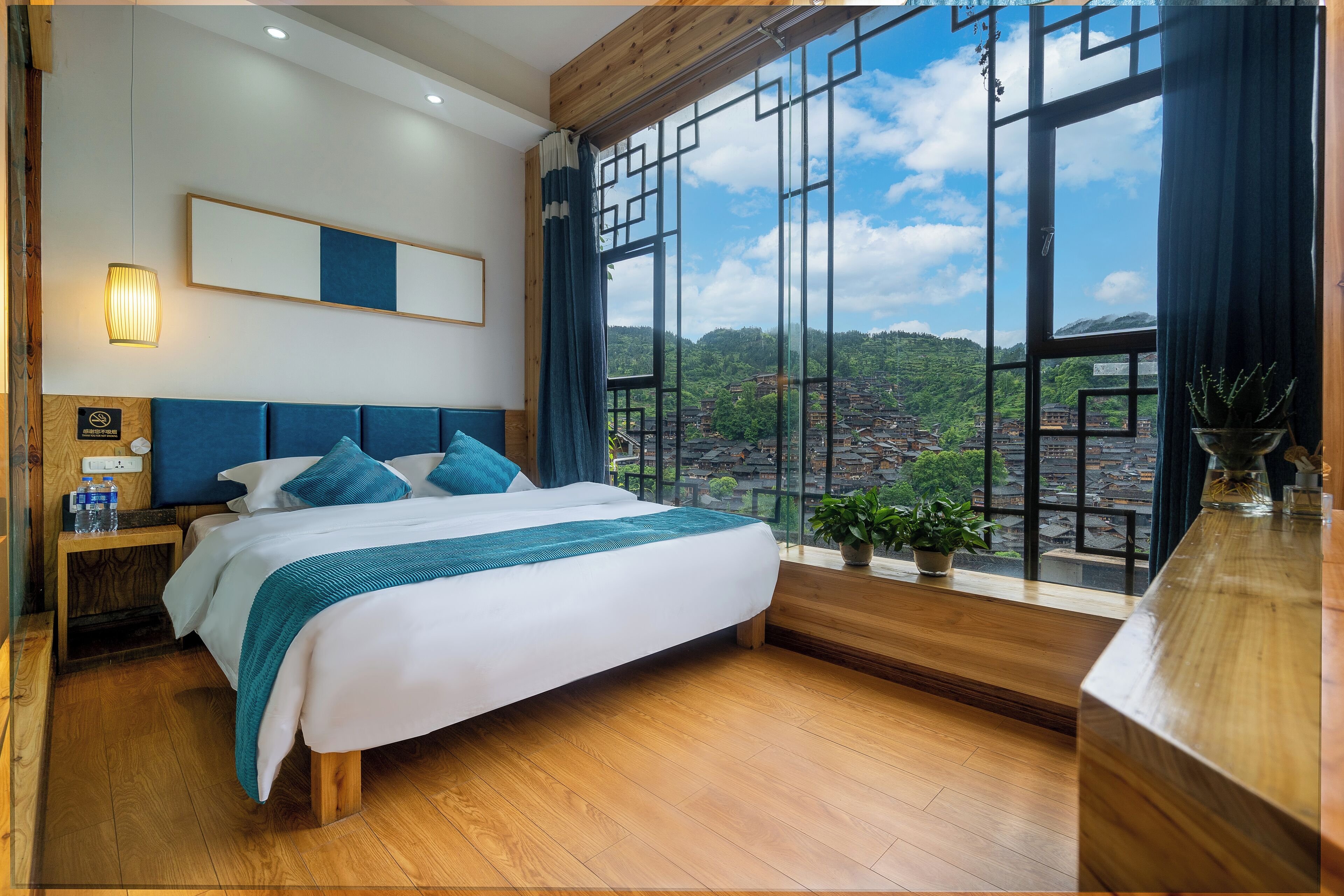Xijiang Yunting Light Luxury Panoramic 3*