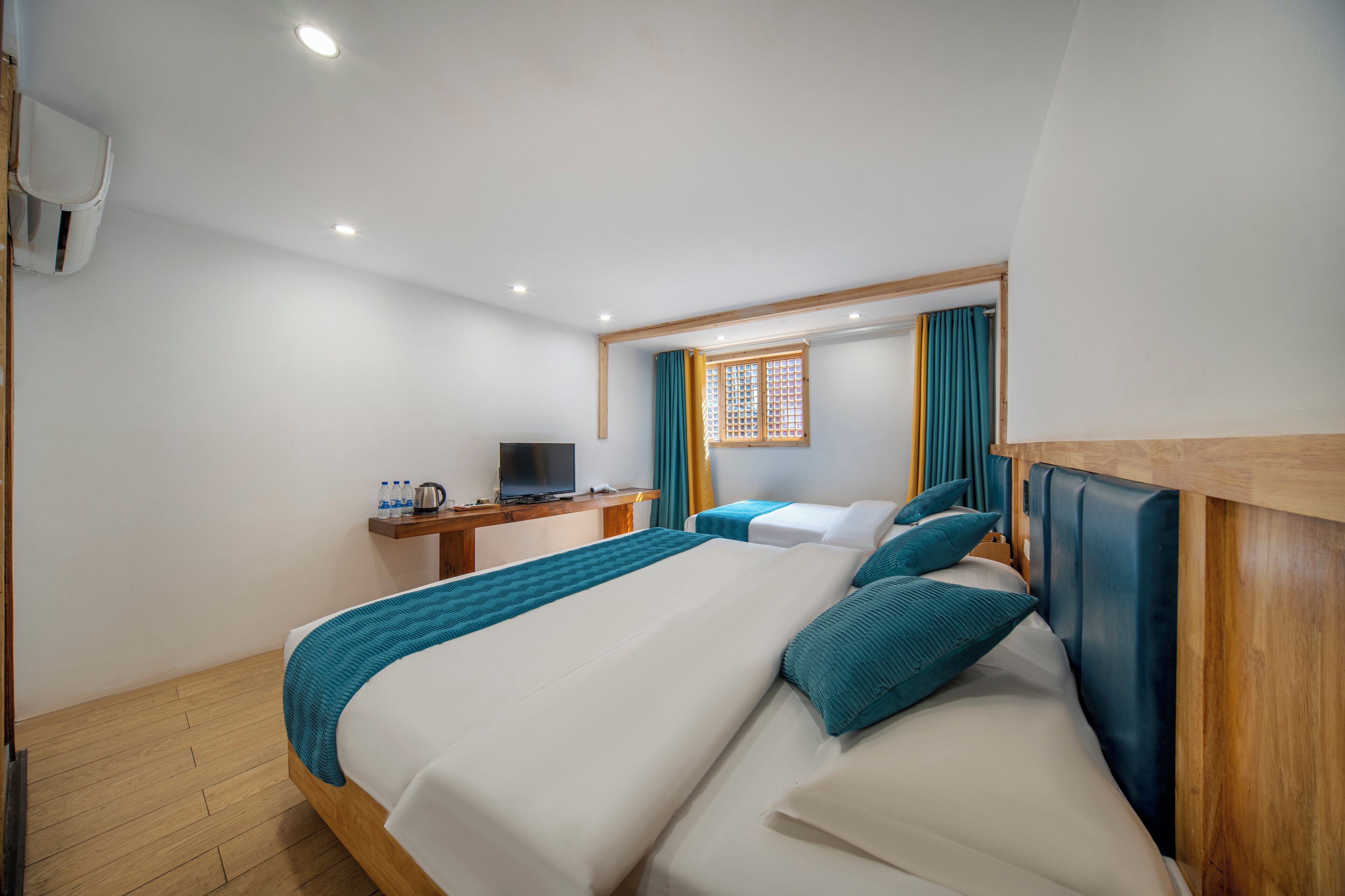 Xijiang Yunting Light Luxury Panoramic 3*