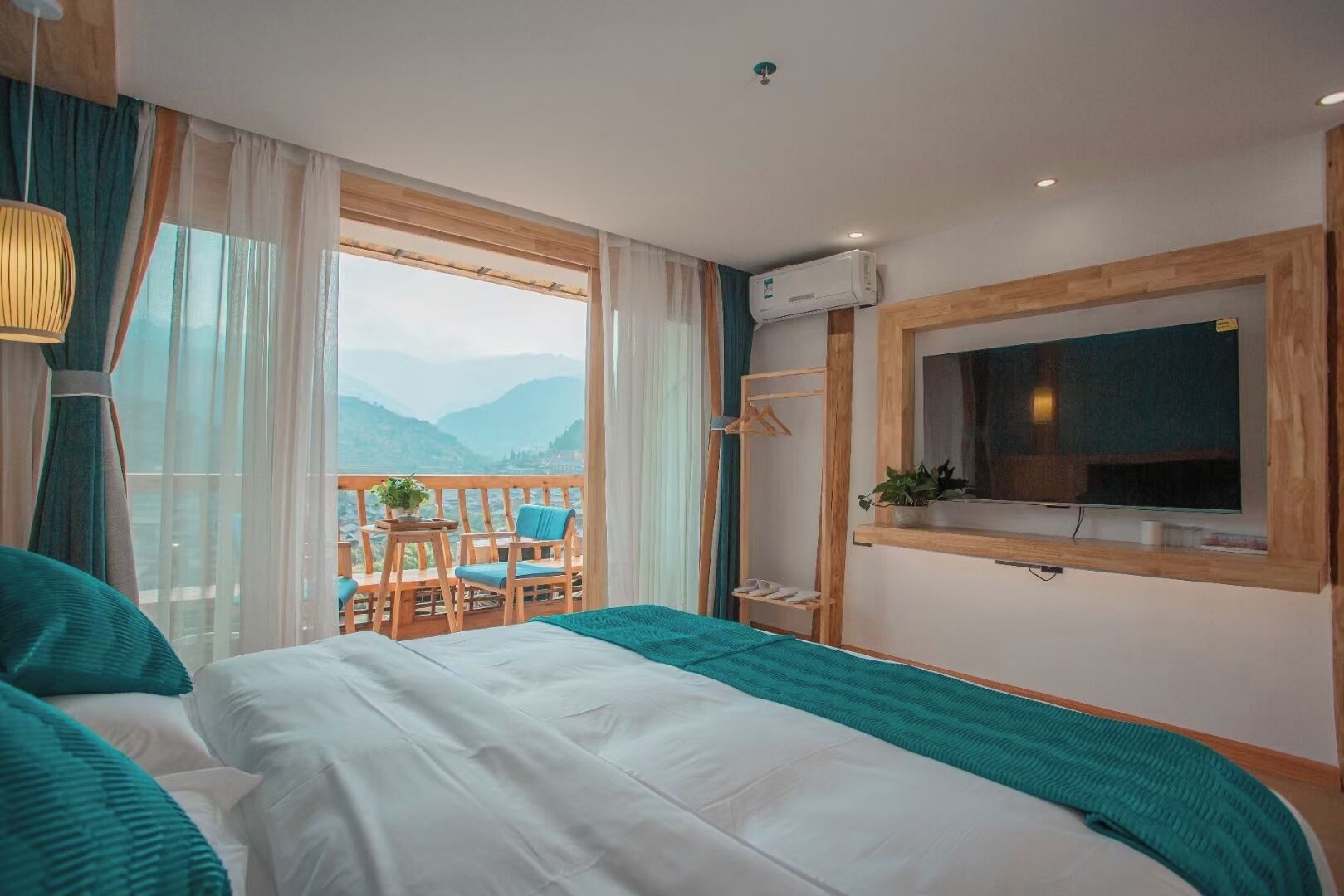 Xijiang Yunting Light Luxury Panoramic 3*