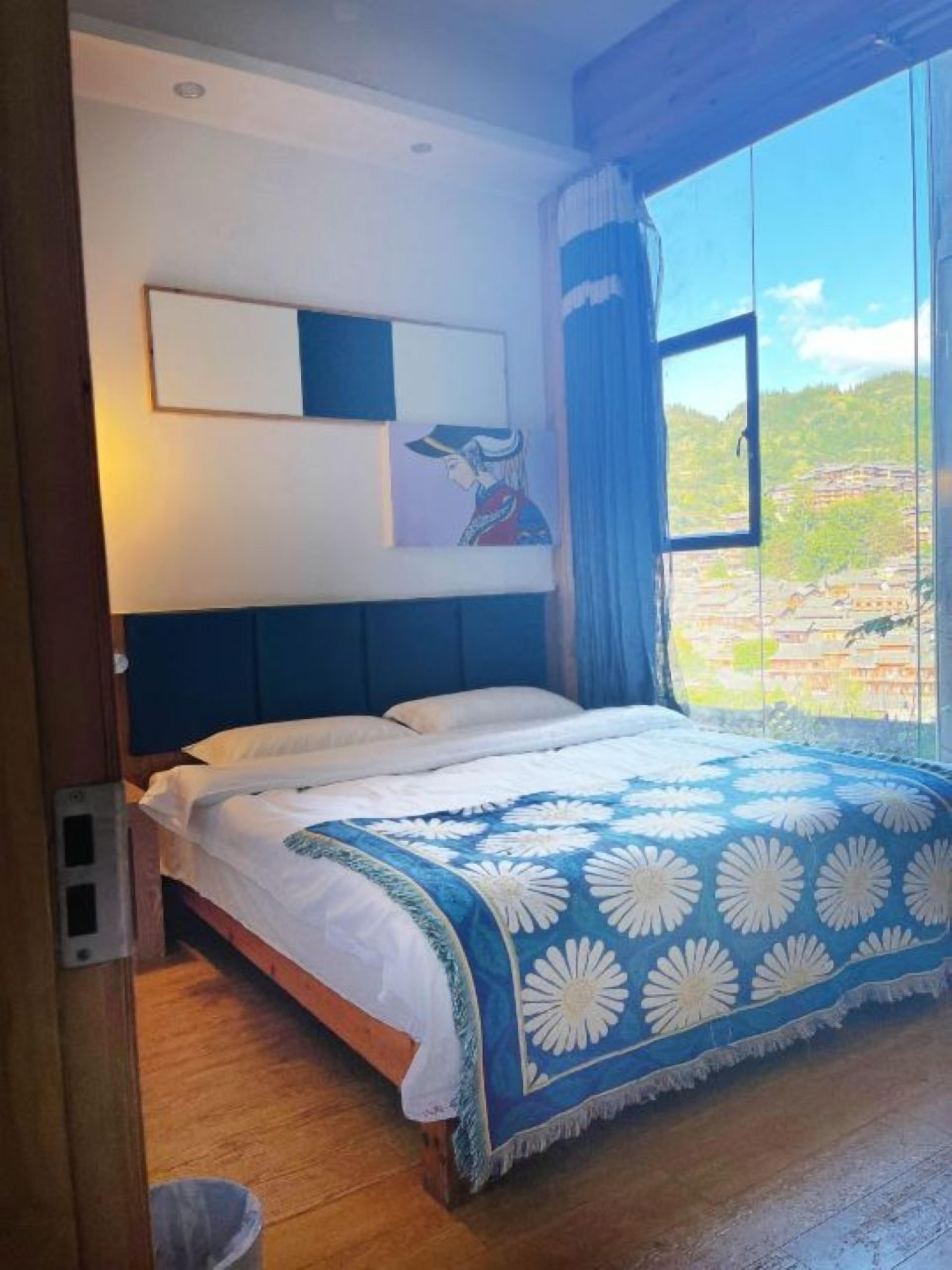 Xijiang Yunting Light Luxury Panoramic 3*
