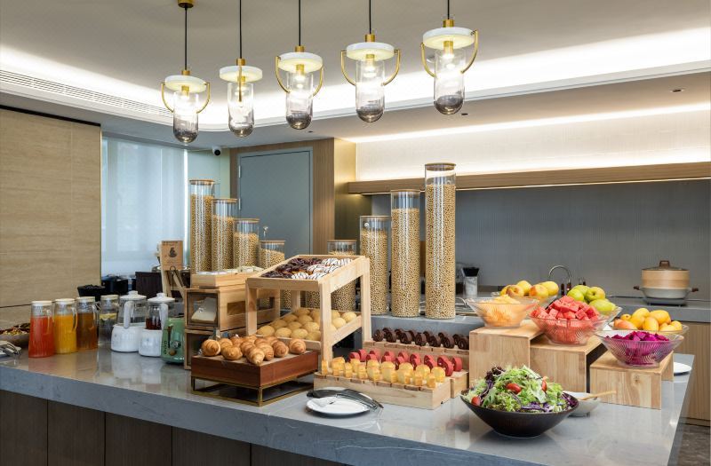 Atour Hotel Zhongshan Henglan Changxin Times Square 4*