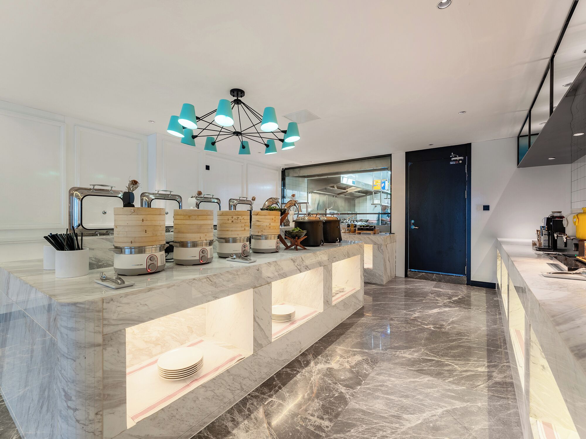 xana Hotel 3*