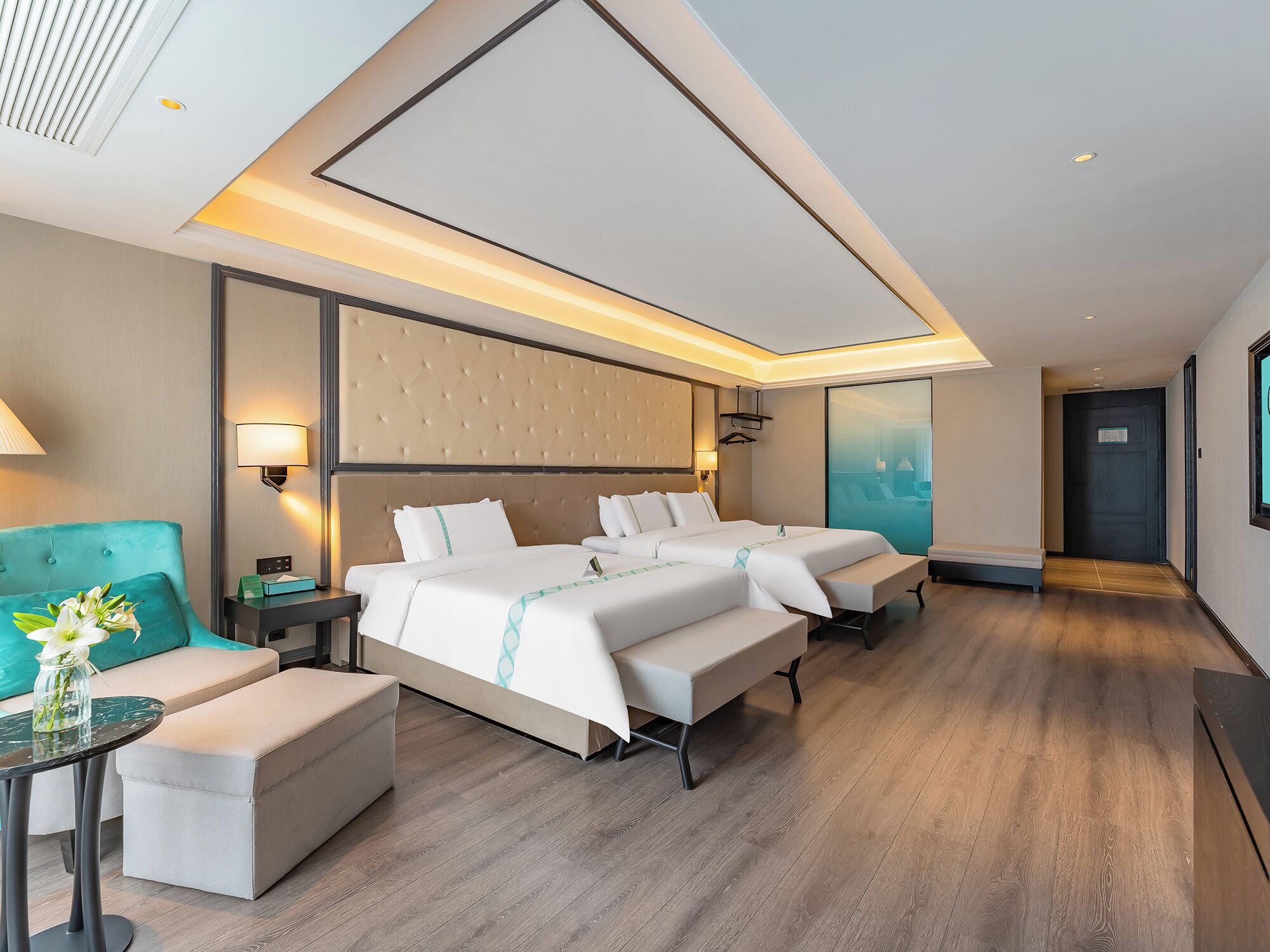 xana Hotel 3*