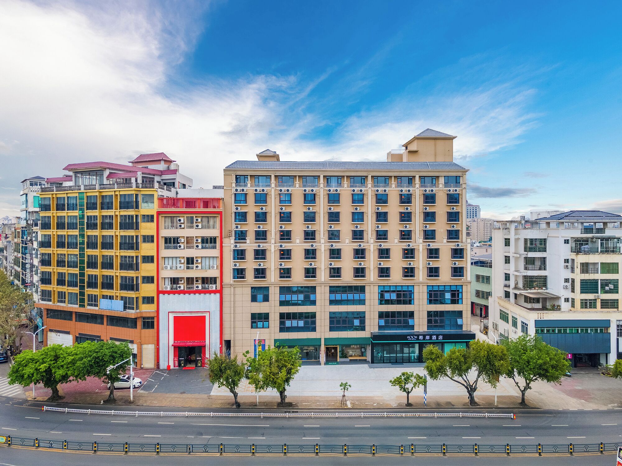 xana Hotel 3*
