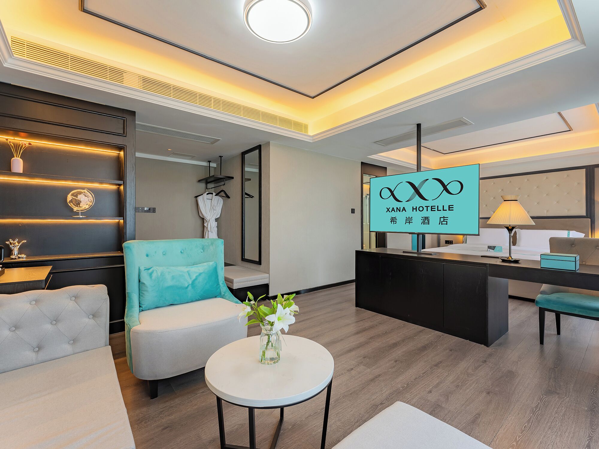 xana Hotel 3*