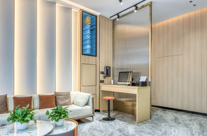 Elong Anyun Hotel (Nanjing Zhongshanling Qilinmen Subway Station) 2*