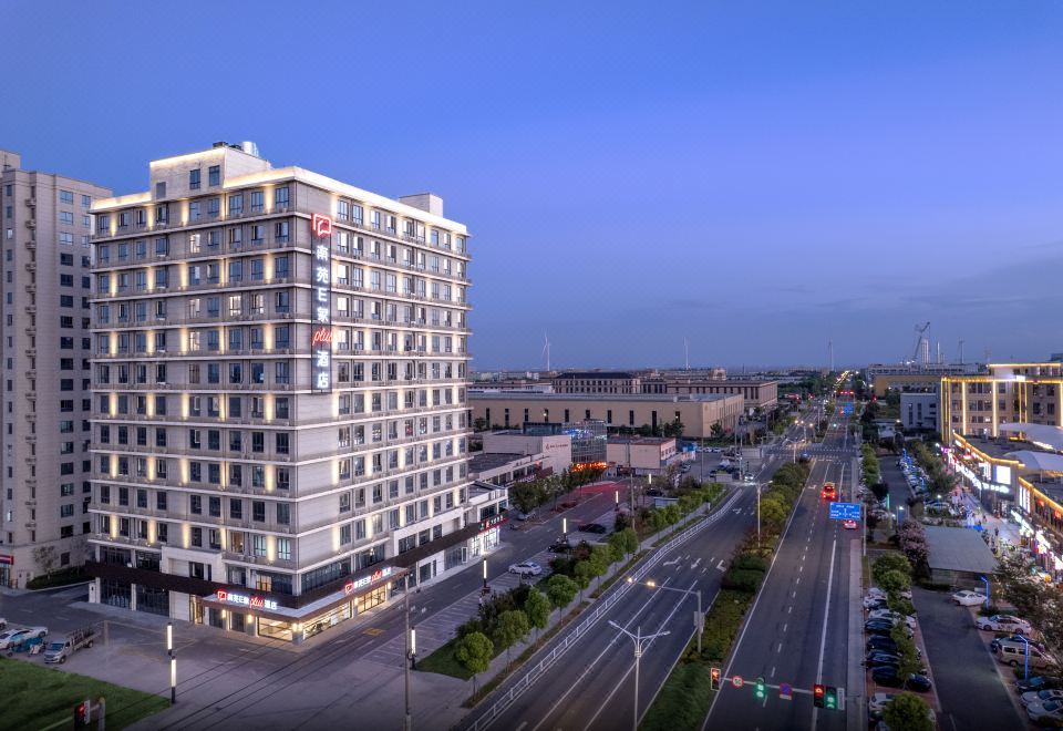 Nanyuan E Home Plus Hotel (Jinniu Commercial Street Shop, Jianshan, Haining) 3*