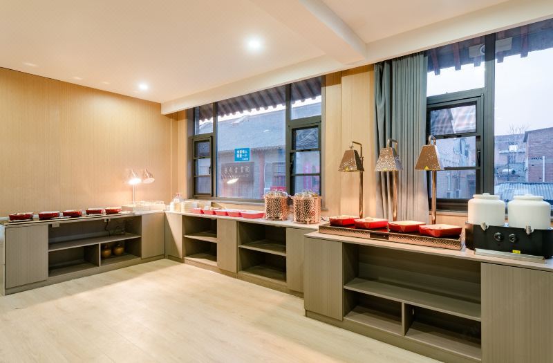 Elong Anyue Hotel (Luoyang  Luoyi Ancient City, Yingtianmen,Branch) 3*